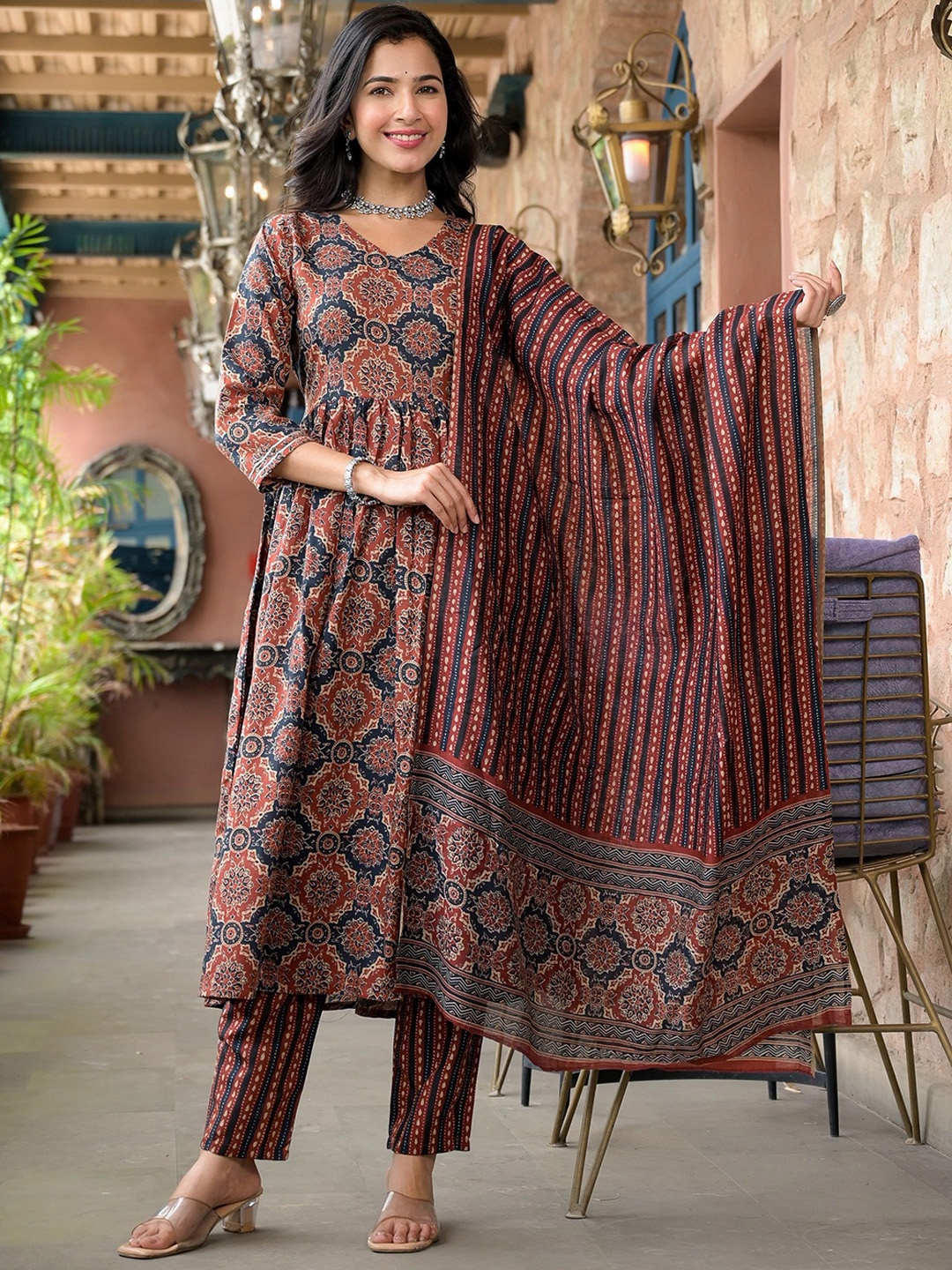 DIVASTRI Ethnic Motifs Printed V-Neck Anarkali Kurta With Trousers & Dupatta, Maroon
DIVASTRI Ethnic Motifs Printed V-Neck Anarkali Kurta With Trousers & Dupatta, Maroon