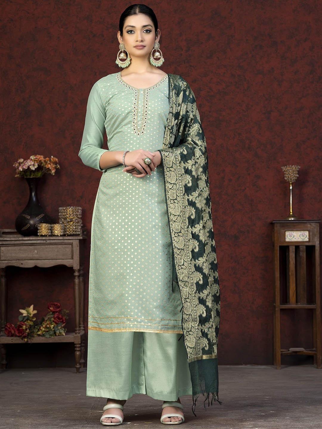 SHADOW & SAINING Floral Embellished Banarasi Jacquard Semi-Stitched Dress Material, Green
SHADOW & SAINING Floral Embellished Banarasi Jacquard Semi-Stitched Dress Material, Green