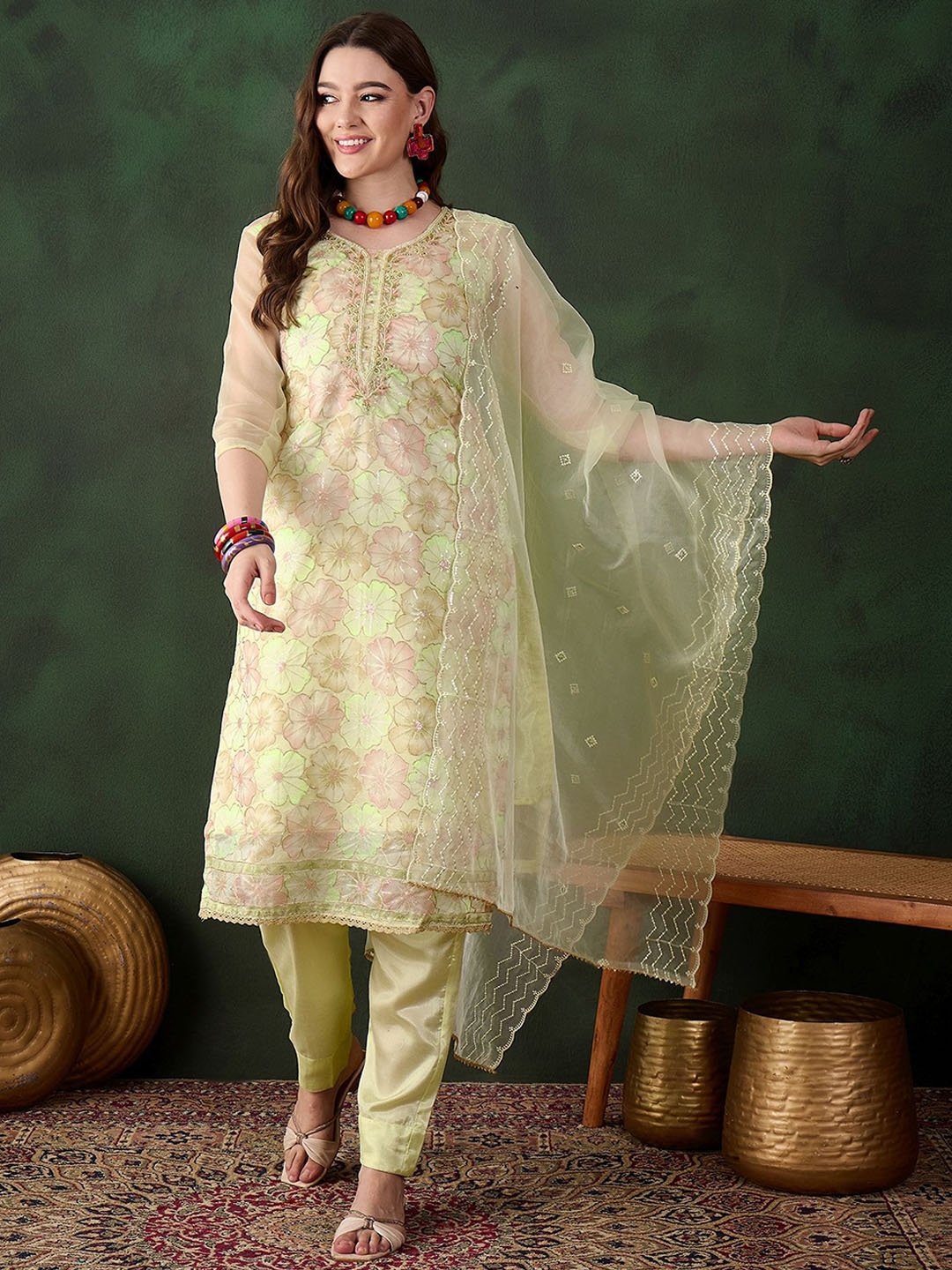 SHADOW & SAINING Floral Embroidered Sequinned Organza Semi-Stitched Dress Material, Green
SHADOW & SAINING Floral Embroidered Sequinned Organza Semi-Stitched Dress Material, Green
