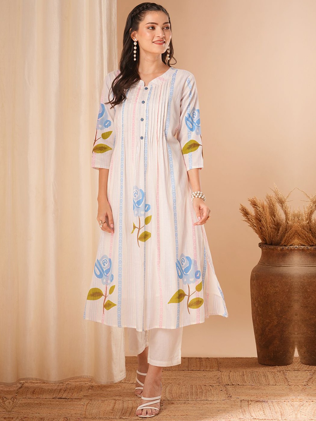 FASHOR Floral Printed Pleated Pure Cotton Notch-Neck A-line Kurta With Trousers, White
FASHOR Floral Printed Pleated Pure Cotton Notch-Neck A-line Kurta With Trousers, White