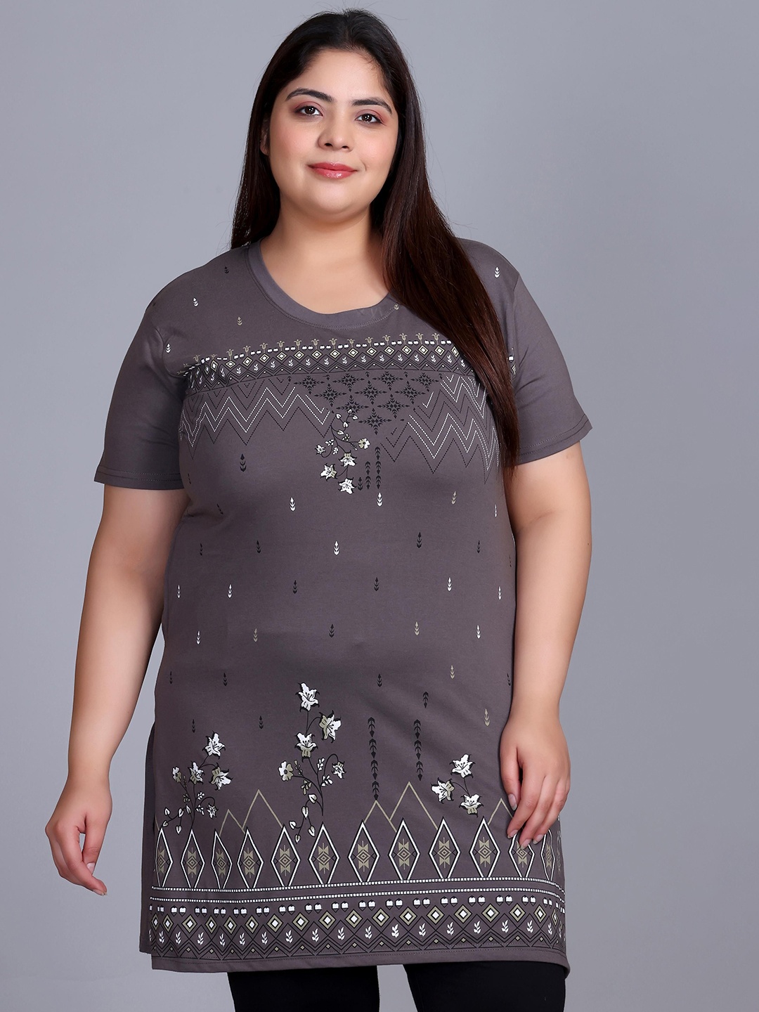 IN Love Plus Size Geometric Printed Round Neck Short Sleeves Longline Cotton T-Shirt, Grey
IN Love Plus Size Geometric Printed Round Neck Short Sleeves Longline Cotton T-Shirt, Grey