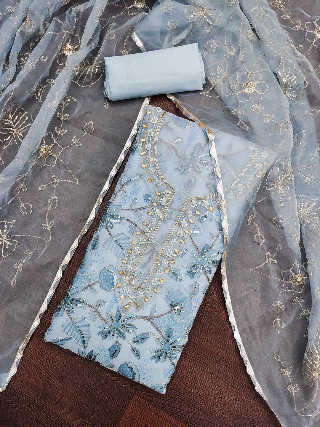 SHADOW & SAINING Floral Printed Sequinned Organza Semi-Stitched Dress Material, Blue
SHADOW & SAINING Floral Printed Sequinned Organza Semi-Stitched Dress Material, Blue
