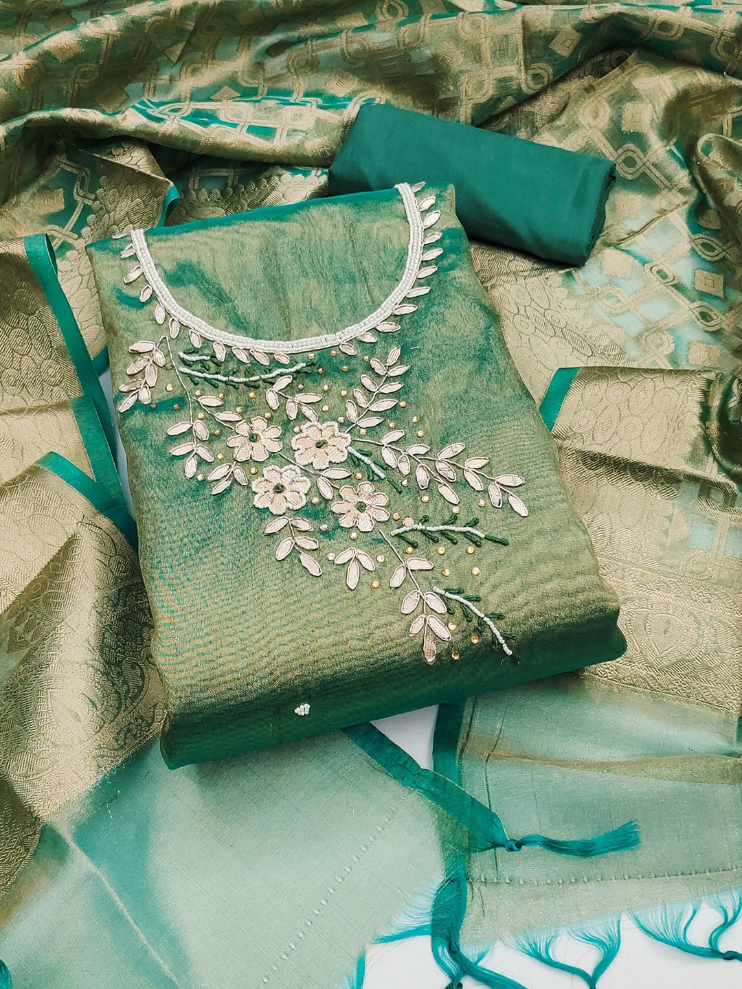 SHADOW & SAINING Floral Beads & Stones Embroidered Semi-Stitched Dress Material, Sea green
SHADOW & SAINING Floral Beads & Stones Embroidered Semi-Stitched Dress Material, Sea green