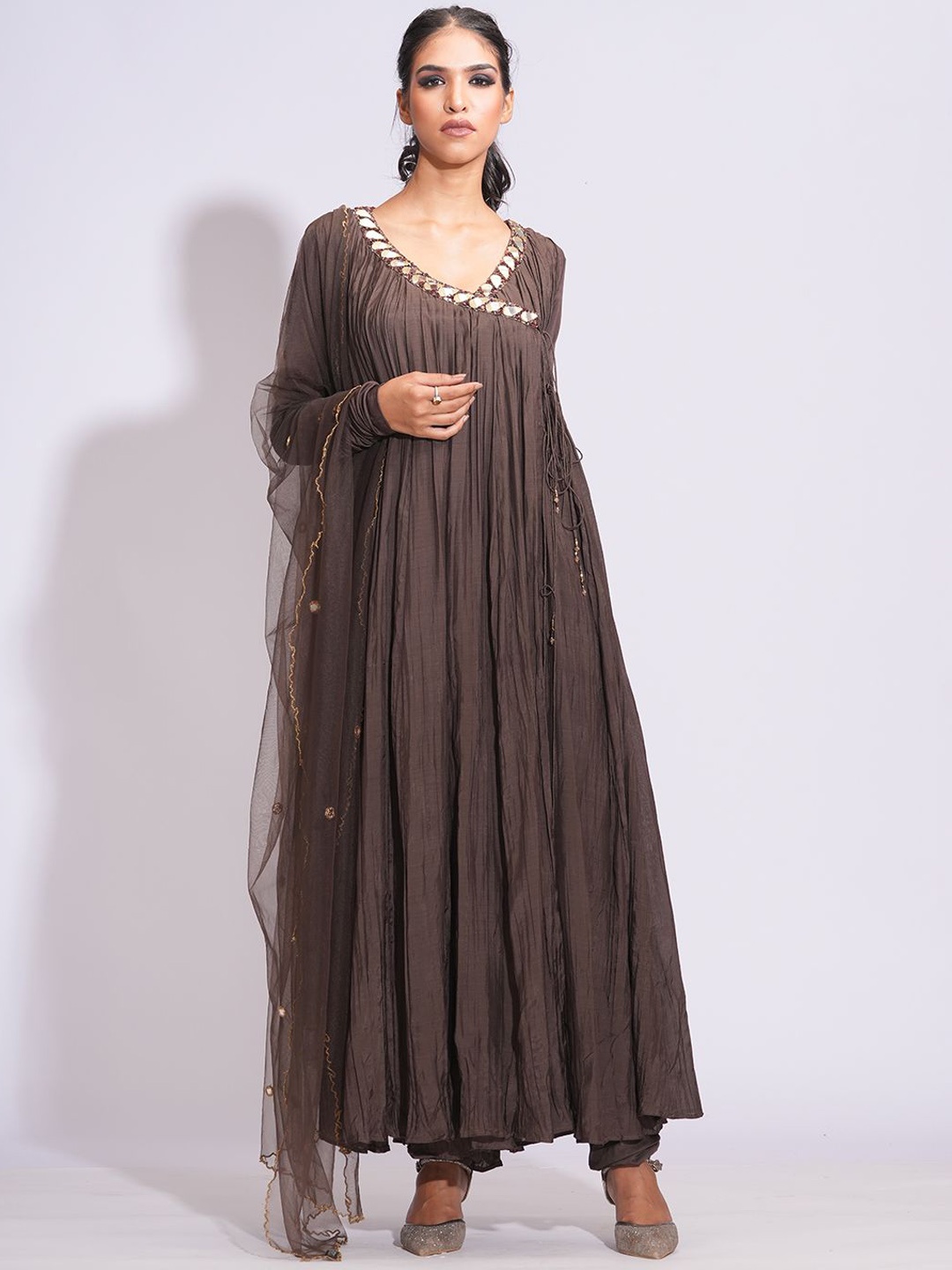 Shruti S Angrakha V-Neck Mirror Work Pure Cotton Anarkali Kurta With Churidar And Dupatta, Brown
Shruti S Angrakha V-Neck Mirror Work Pure Cotton Anarkali Kurta With Churidar And Dupatta, Brown
