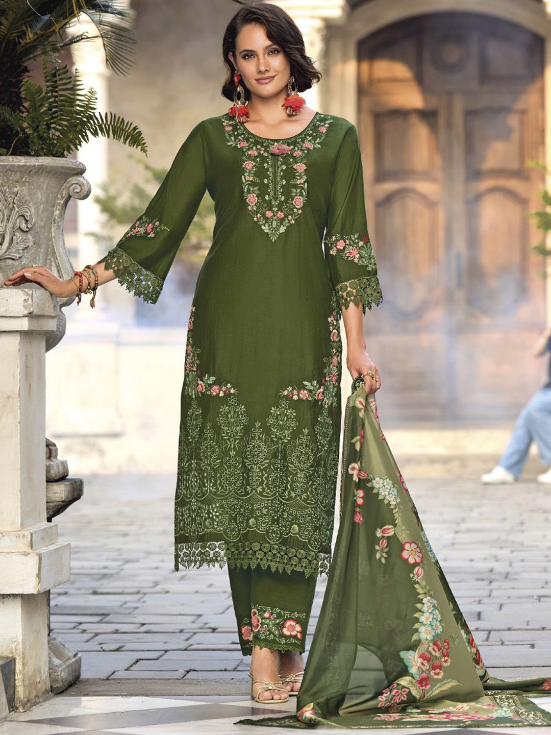 Varanga Floral Embroidered Thread Work Pure Cotton Straight Kurta With Trousers & Dupatta, Green
Varanga Floral Embroidered Thread Work Pure Cotton Straight Kurta With Trousers & Dupatta, Green
