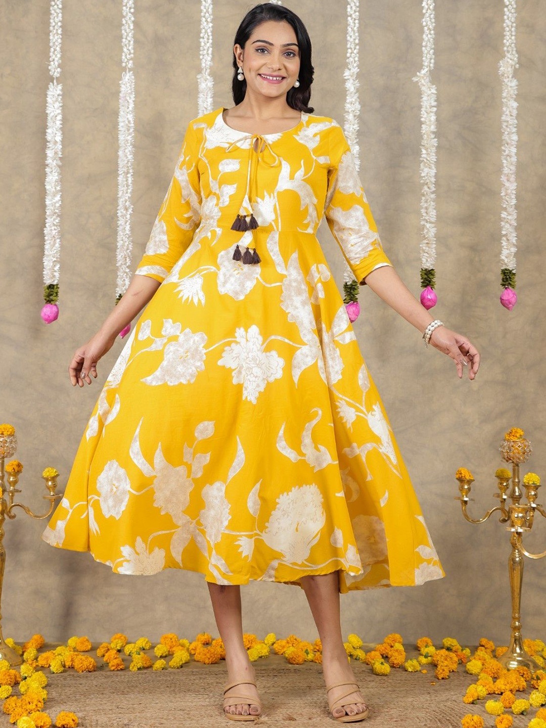 Aramya Floral Printed Pleated Tie-Up Neck Pure Cotton Fit And Flare Ethnic Dress, Yellow
Aramya Floral Printed Pleated Tie-Up Neck Pure Cotton Fit And Flare Ethnic Dress, Yellow