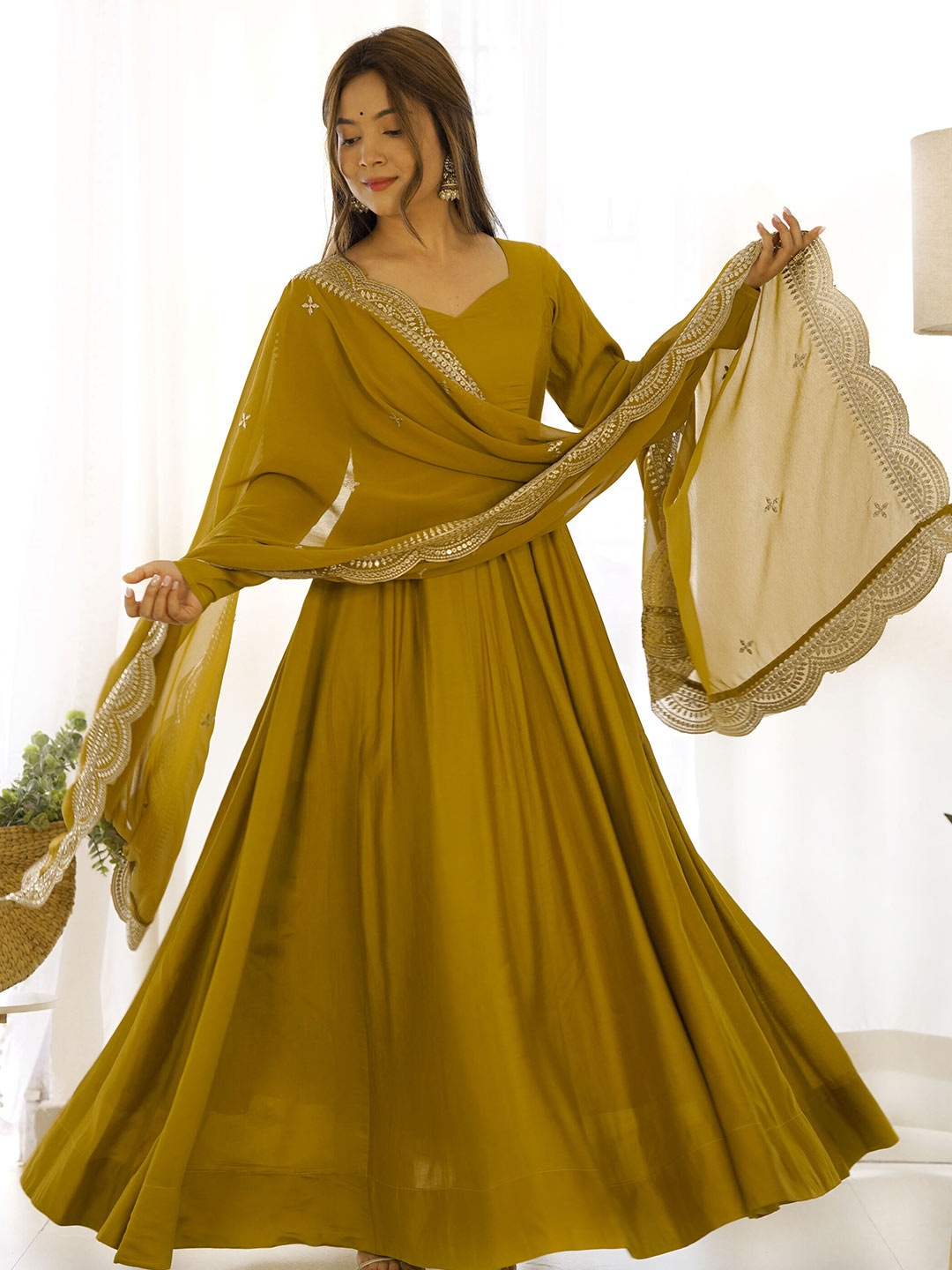 VAAZI CREATOR Chanderi Silk Sweetheart Neck Anarkali Kurta With Trousers And Dupatta, Mustard
VAAZI CREATOR Chanderi Silk Sweetheart Neck Anarkali Kurta With Trousers And Dupatta, Mustard