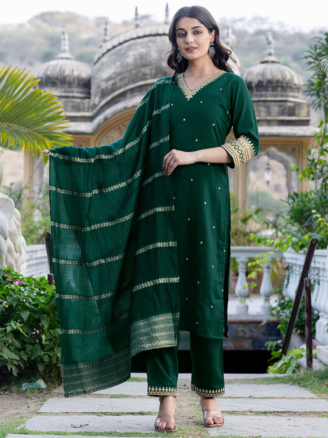 KALINI Women Ethnic Motifs Embroidered Regular Sequinned Kurta with Trousers & With Dupatta, Green
KALINI Women Ethnic Motifs Embroidered Regular Sequinned Kurta with Trousers & With Dupatta, Green