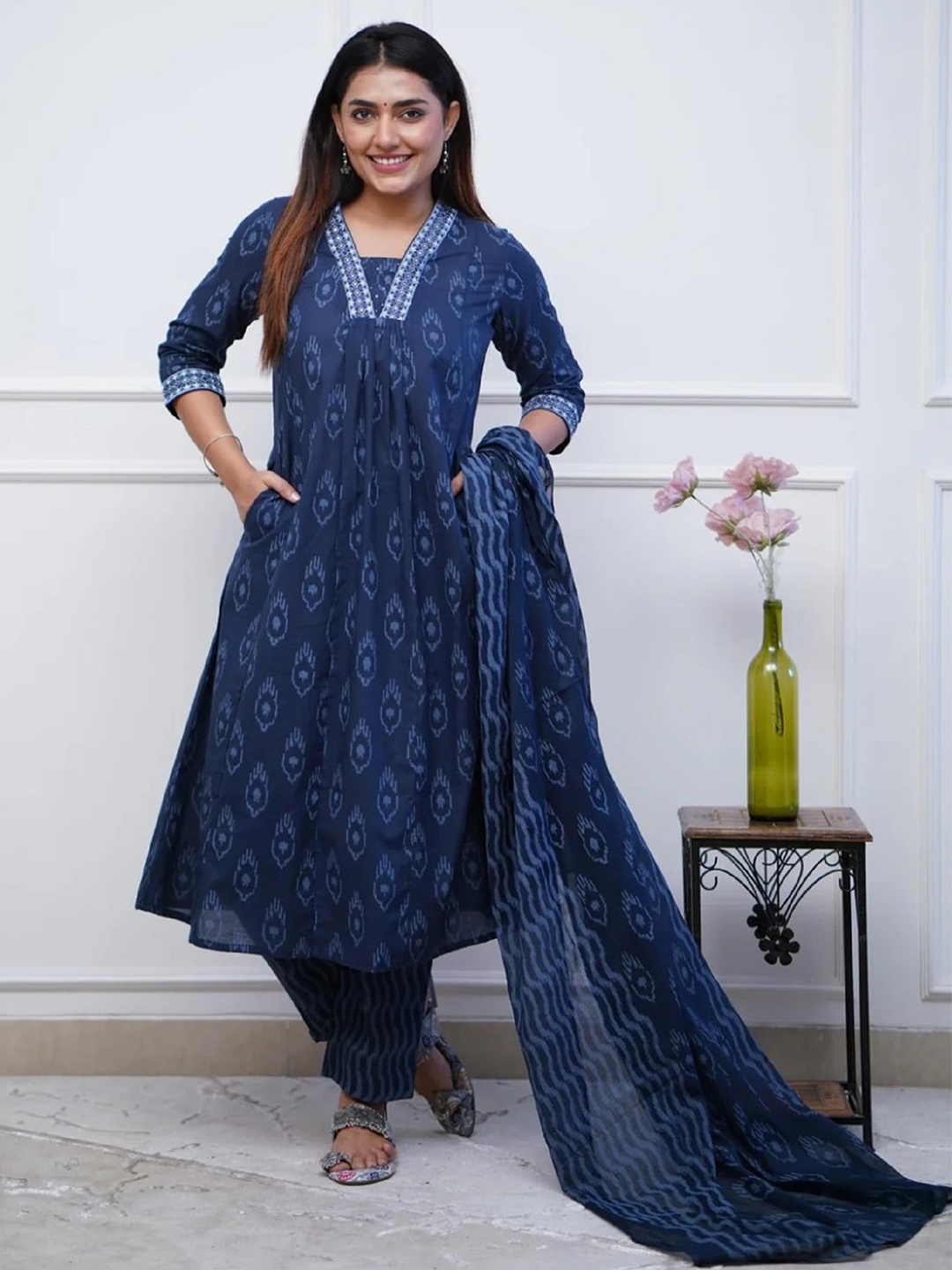 DIVASTRI Ethnic Motifs Printed Mirror Work A-Line Kurta With Trousers & Dupatta, Blue
DIVASTRI Ethnic Motifs Printed Mirror Work A-Line Kurta With Trousers & Dupatta, Blue