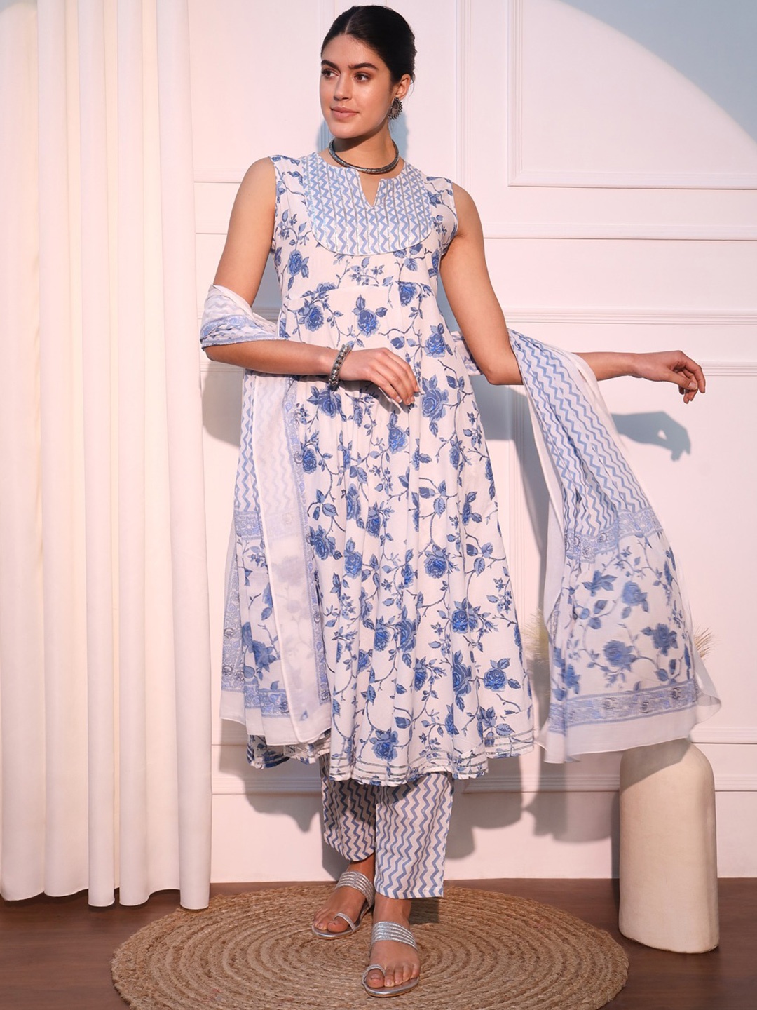 KALINI Floral Printed Notch Neck Pure Cotton A-Line Kurta with Trousers & Dupatta, Blue
KALINI Floral Printed Notch Neck Pure Cotton A-Line Kurta with Trousers & Dupatta, Blue