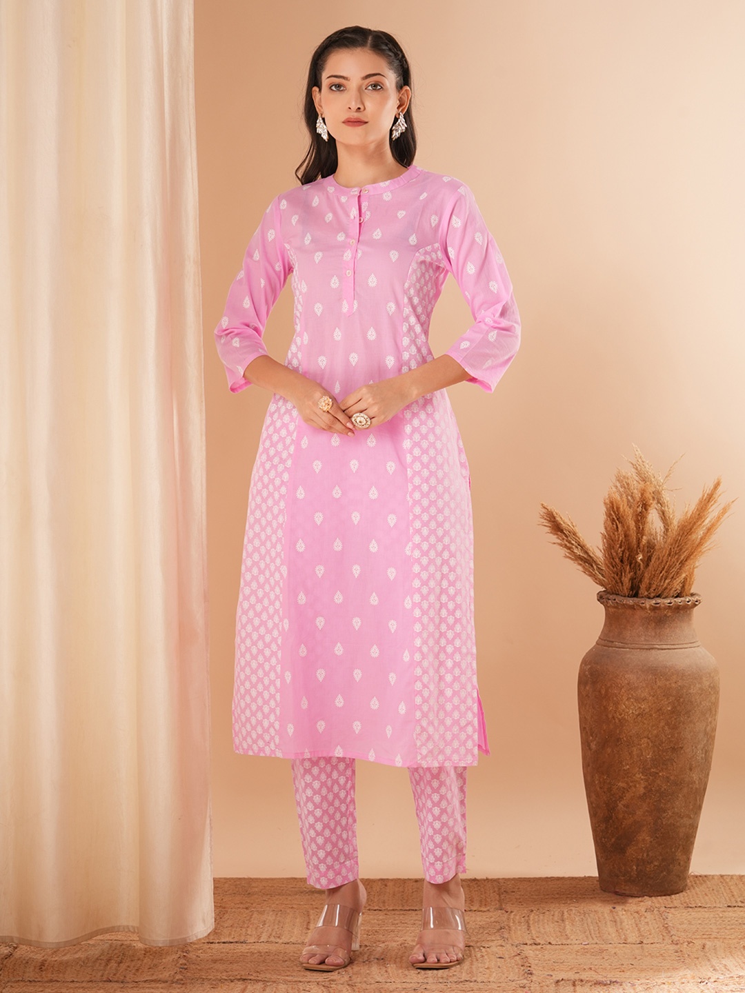 FASHOR Floral Printed Mandarin Collar Pure Cotton Straight Kurta With Trousers, Pink
FASHOR Floral Printed Mandarin Collar Pure Cotton Straight Kurta With Trousers, Pink