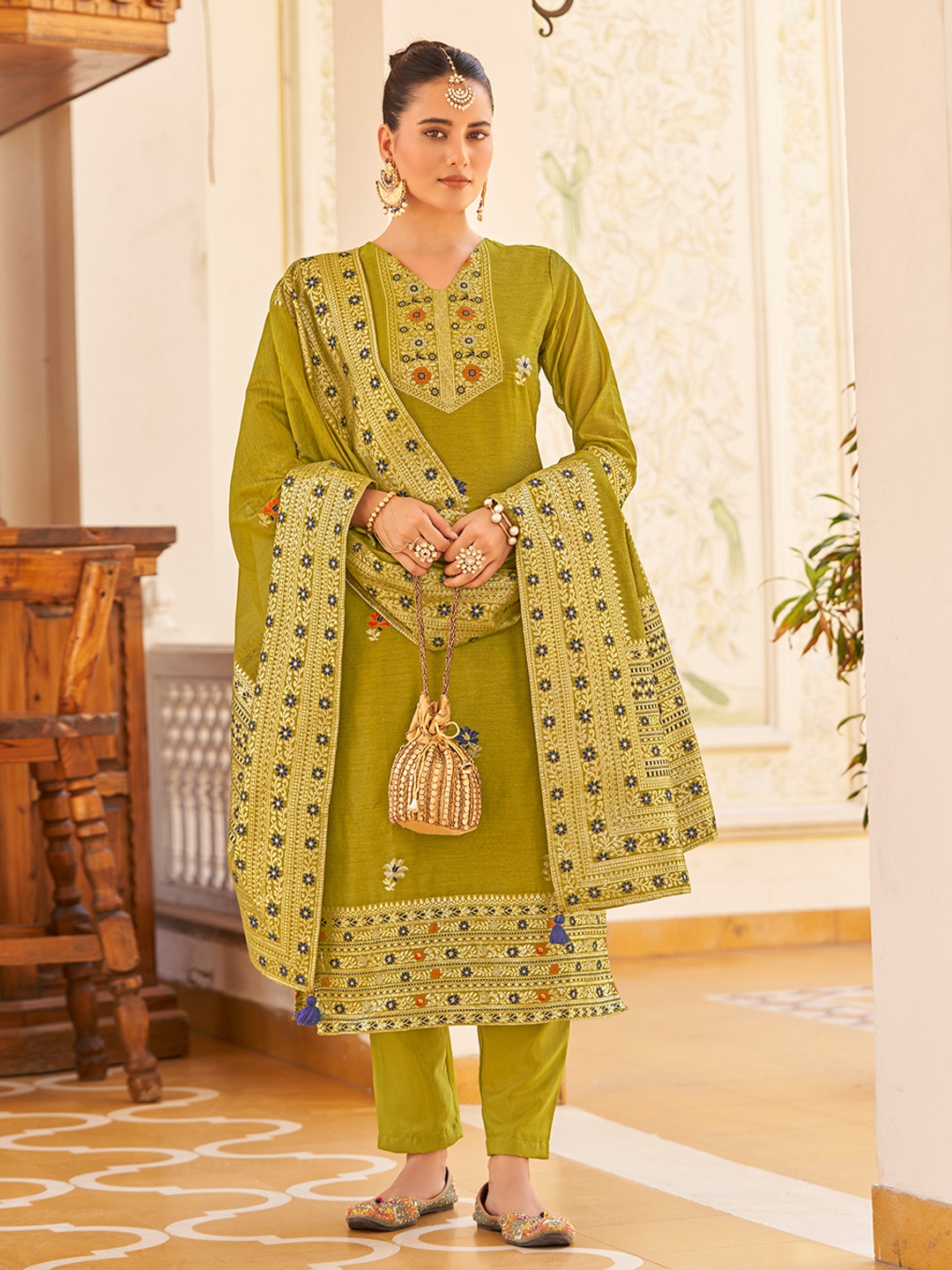 DIVASTRI Floral Woven Design V-Neck Straight Kurta With Trouser And Dupatta, Mustard
DIVASTRI Floral Woven Design V-Neck Straight Kurta With Trouser And Dupatta, Mustard