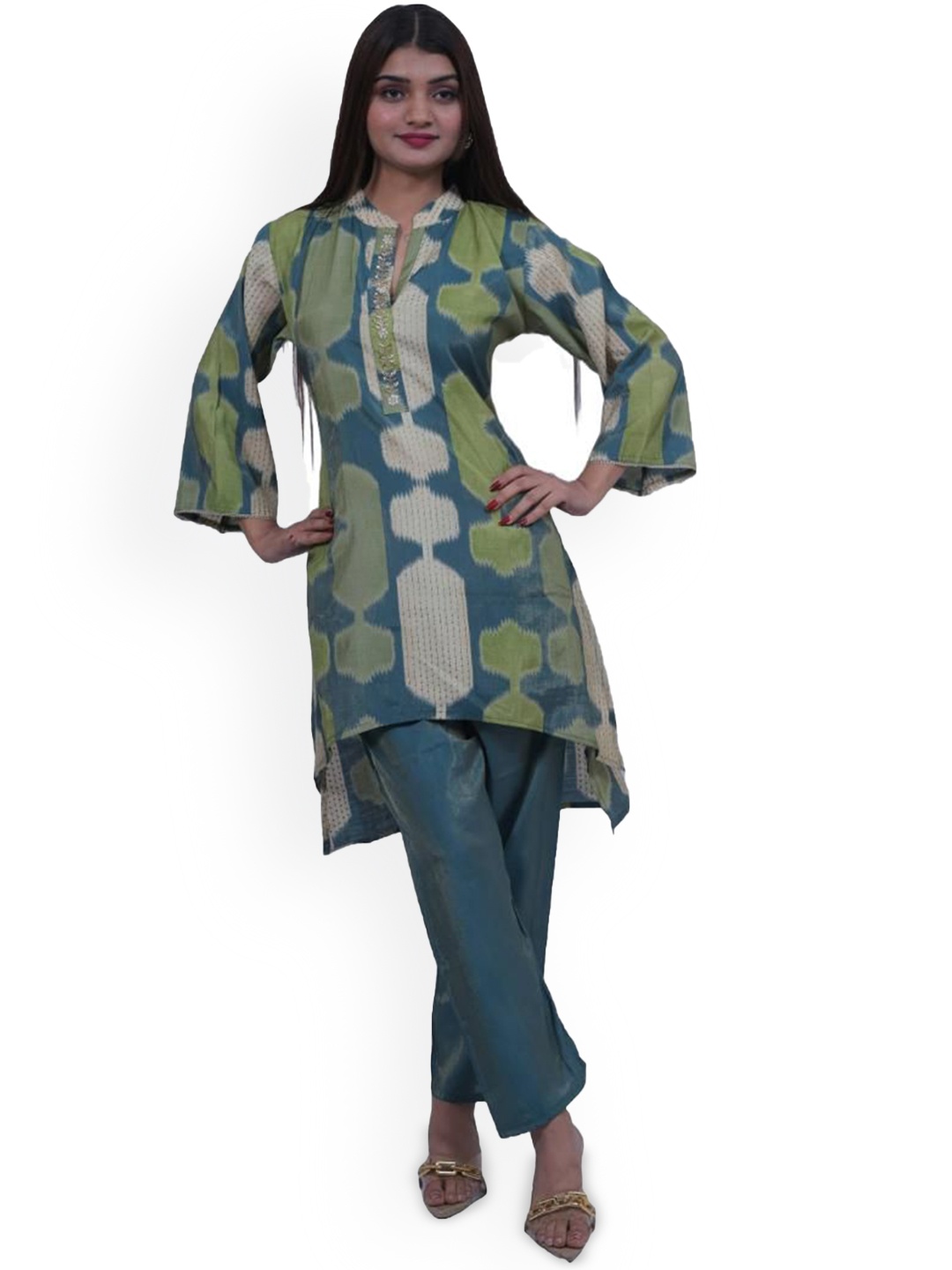 Wavy Collection Abstract Printed Thread Work Pure Cotton A-Line Kurta with Trouser, Green
Wavy Collection Abstract Printed Thread Work Pure Cotton A-Line Kurta with Trouser, Green