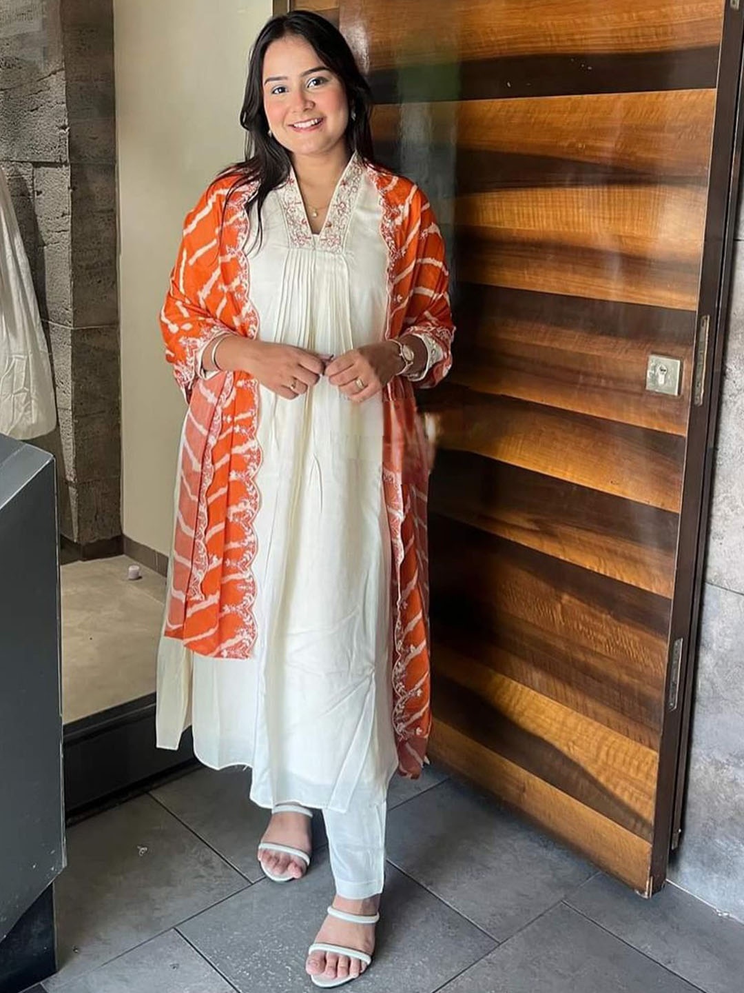 KALINI Embroidered V-Neck Thread Work Chanderi Silk Kurta With Palazzos And Dupatta, White
KALINI Embroidered V-Neck Thread Work Chanderi Silk Kurta With Palazzos And Dupatta, White
