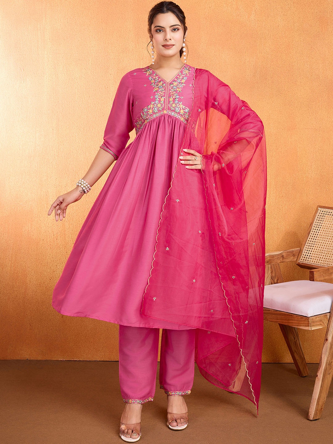 SUAAC Floral Yoke Design Empire V-Neck Thread Work Anarkali Kurta With Trousers & Dupatta, Pink
SUAAC Floral Yoke Design Empire V-Neck Thread Work Anarkali Kurta With Trousers & Dupatta, Pink