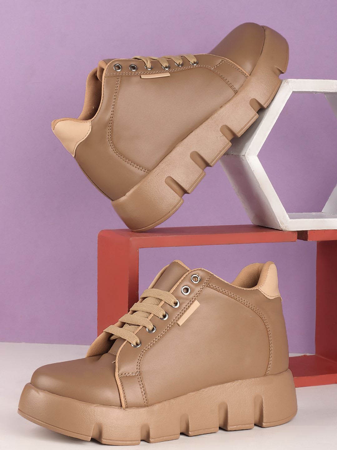 The Roadster Lifestyle Co. Women Lace-Ups Round Toe Mid Top Lightweight Sneakers, Beige
The Roadster Lifestyle Co. Women Lace-Ups Round Toe Mid Top Lightweight Sneakers, Beige