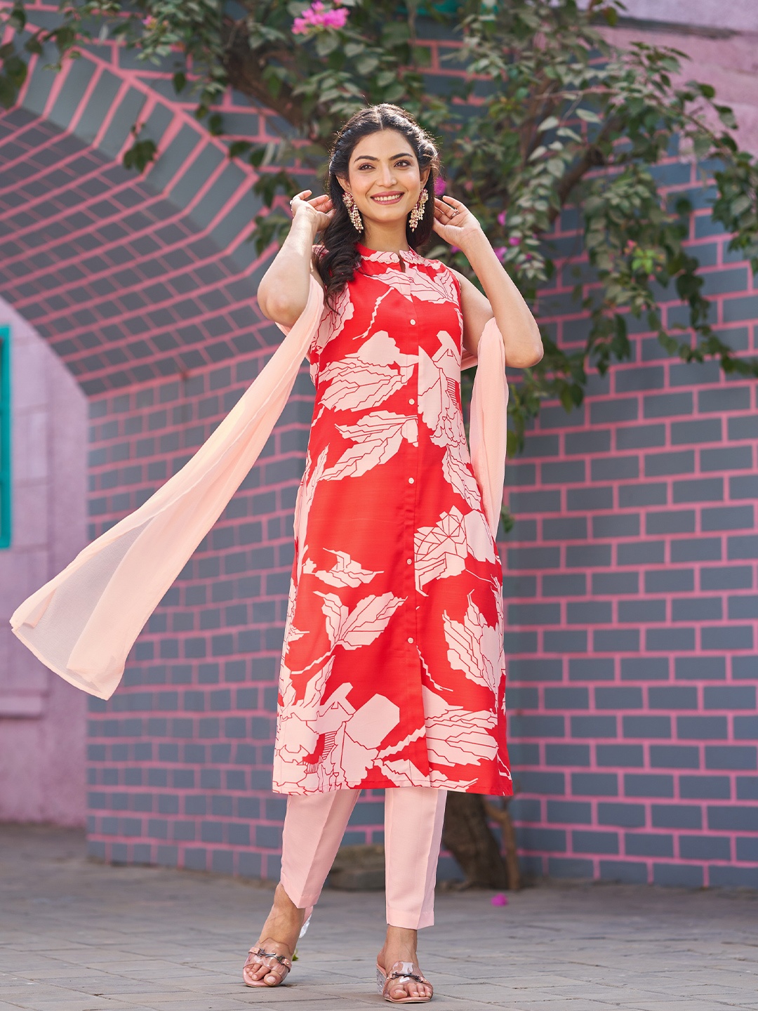 Moda Rapido Floral Printed Mandarin Collar Straight Kurta With Trousers & Dupatta, Red
Moda Rapido Floral Printed Mandarin Collar Straight Kurta With Trousers & Dupatta, Red