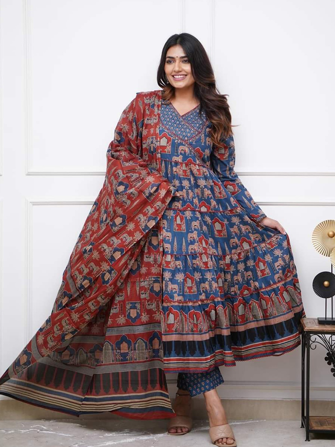 BAESD Kalamkari Printed Thread Work Pure Cotton Anarkali Kurti Pant With Dupatta Set, Blue
BAESD Kalamkari Printed Thread Work Pure Cotton Anarkali Kurti Pant With Dupatta Set, Blue