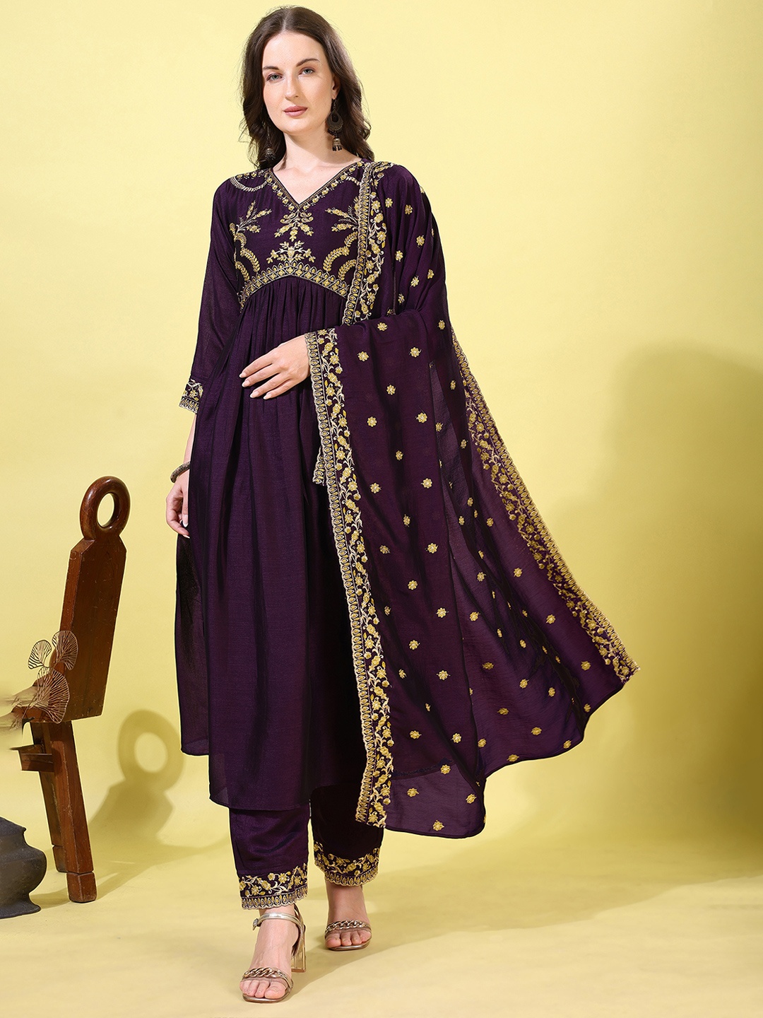 KALINI Women Ethnic Motifs Embroidered Regular Thread Work Kurta with Palazzos & With Dupatta, Purple
KALINI Women Ethnic Motifs Embroidered Regular Thread Work Kurta with Palazzos & With Dupatta, Purple