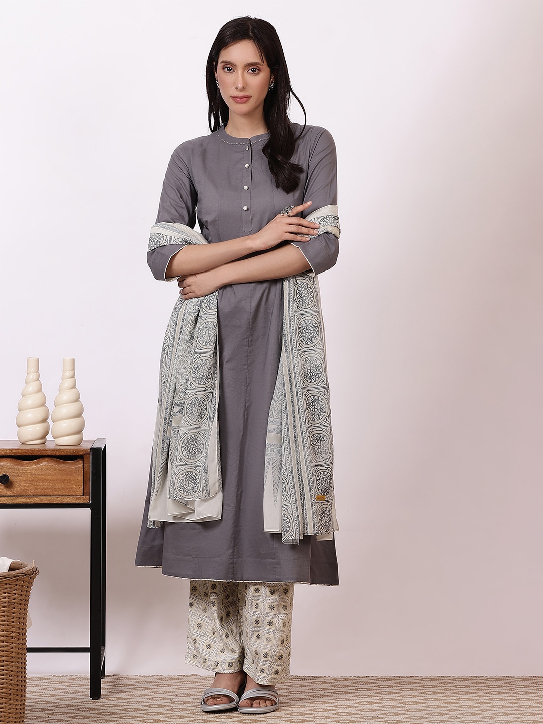 AURELIA Mandarin Collar Panelled Pure Cotton Anarkali Kurta with Trouser & Dupatta, Grey
AURELIA Mandarin Collar Panelled Pure Cotton Anarkali Kurta with Trouser & Dupatta, Grey