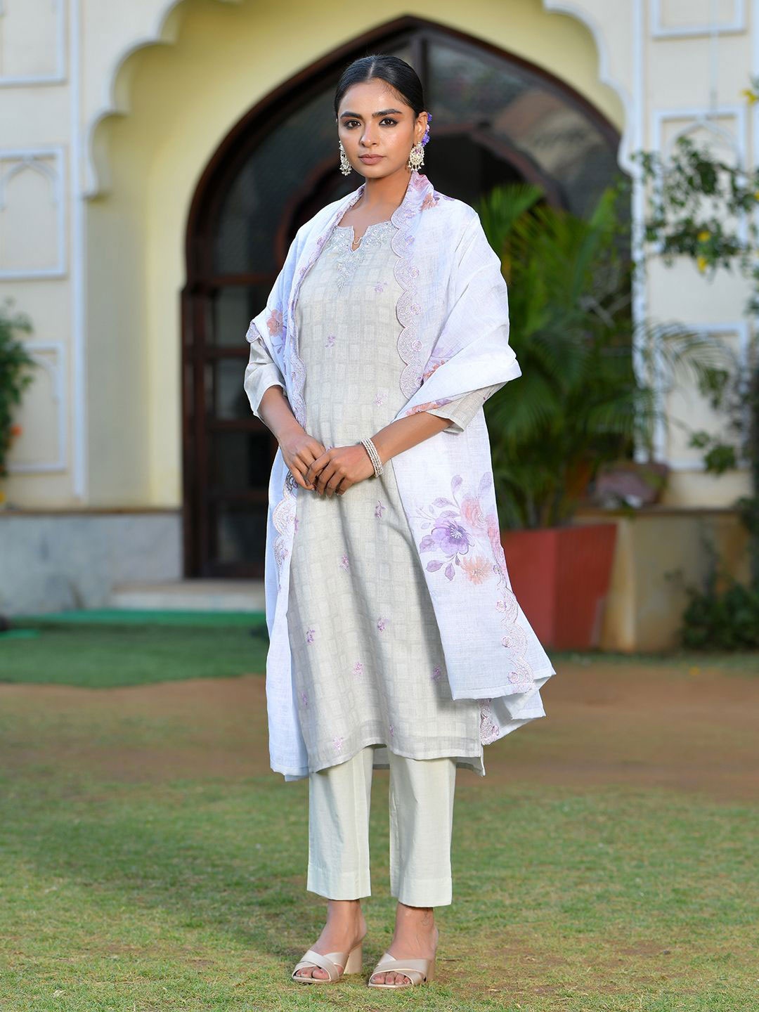 VAASVA JAIPUR Floral Embroidered Thread Work Linen Straight Kurta With Trouser & Dupatta, Grey
VAASVA JAIPUR Floral Embroidered Thread Work Linen Straight Kurta With Trouser & Dupatta, Grey