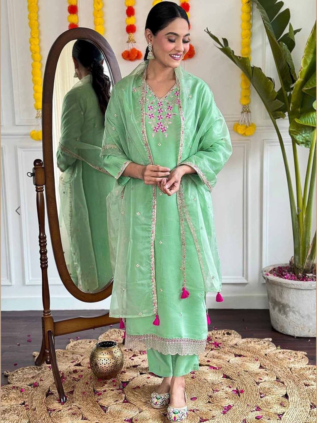 BLACK SCISSOR Floral Yoke Design V-Neck Chanderi Silk Kurta With Trousers & Dupatta, Green
BLACK SCISSOR Floral Yoke Design V-Neck Chanderi Silk Kurta With Trousers & Dupatta, Green