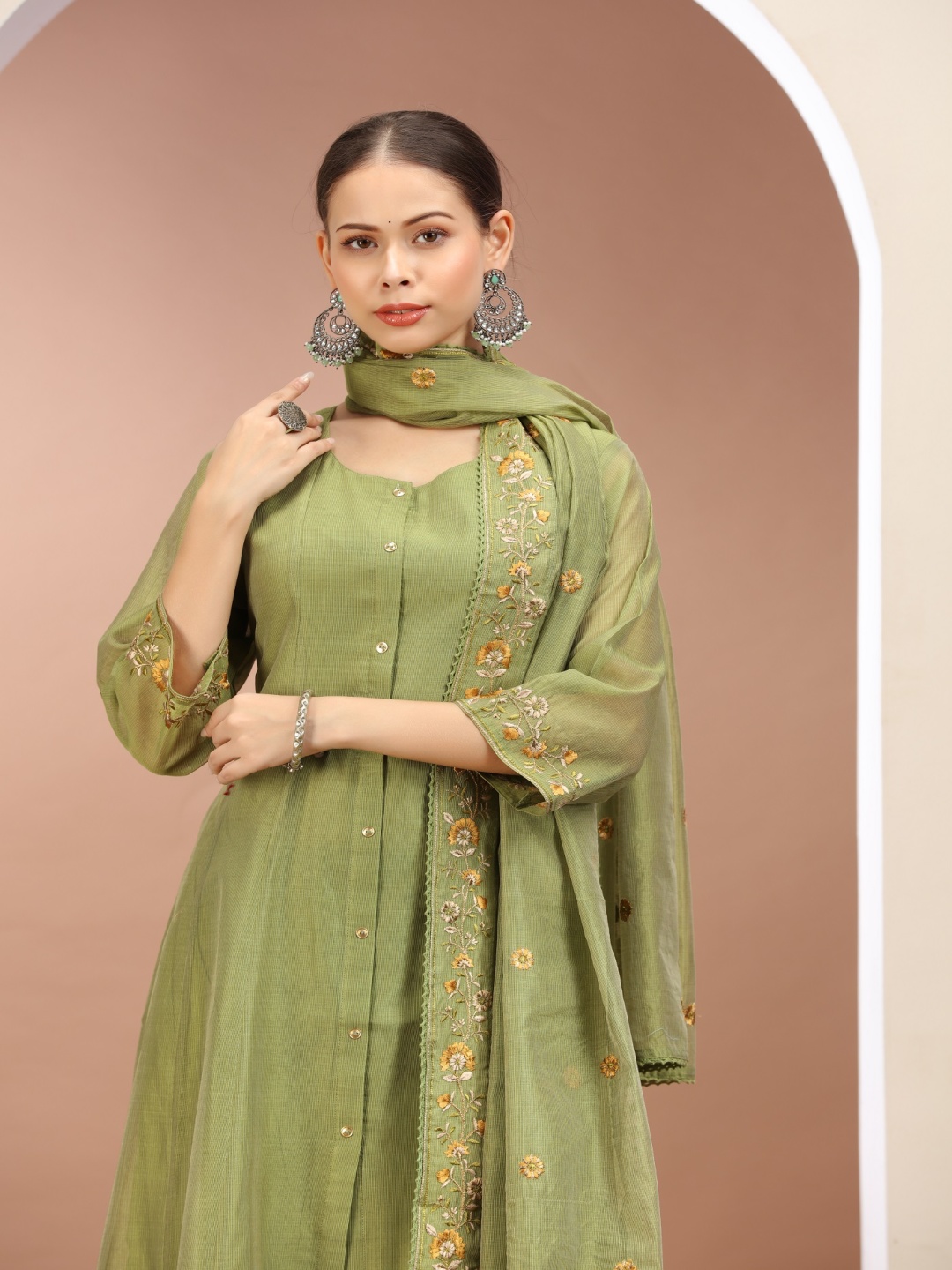 COTTON CULTURE Floral Embroidered Straight Pure Silk Kurta With Palazzos And Dupatta, Green
COTTON CULTURE Floral Embroidered Straight Pure Silk Kurta With Palazzos And Dupatta, Green