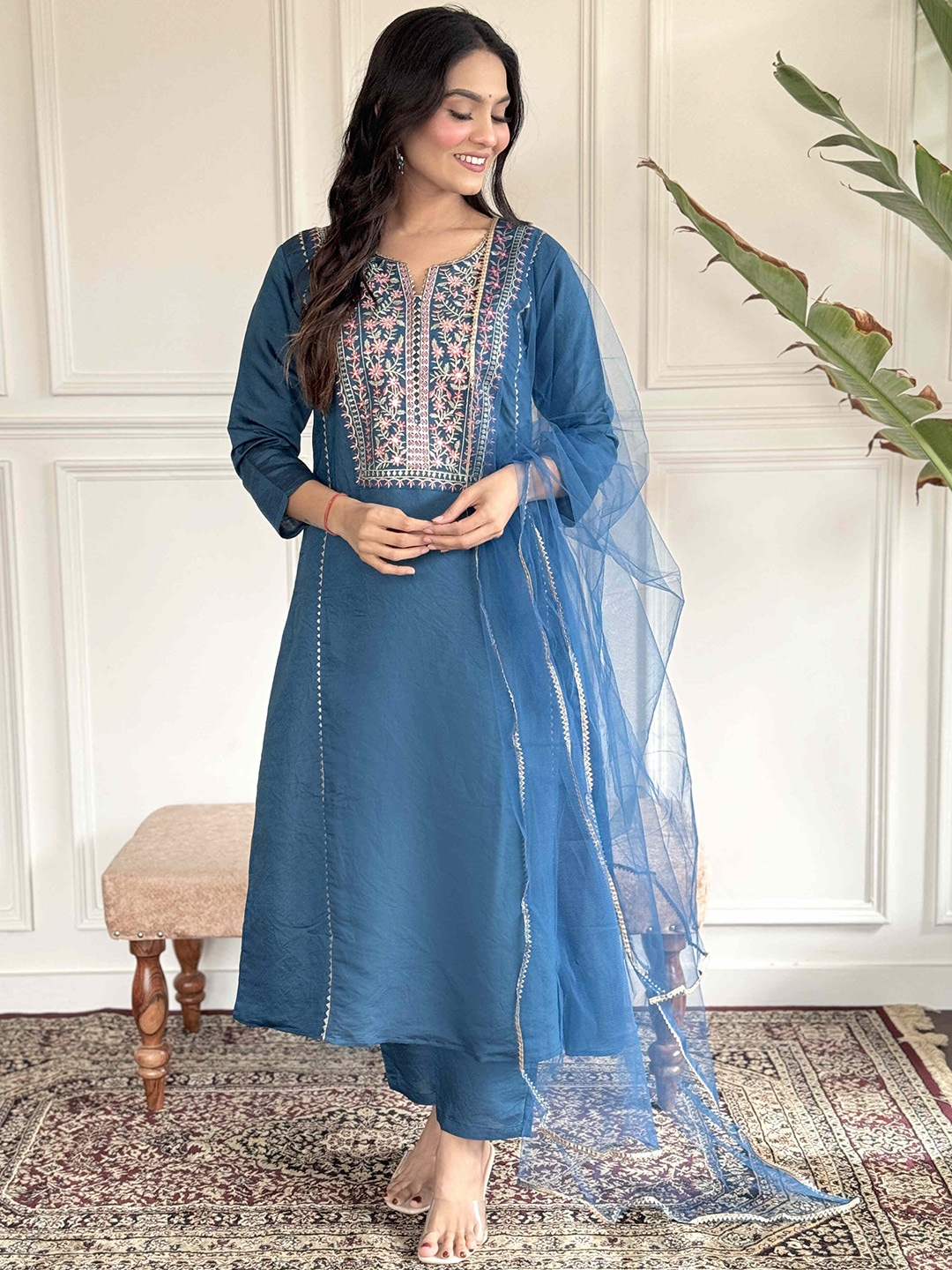4 season Floral Embroidered Panelled Chanderi Silk A-Line Kurta With Trousers & Dupatta, Blue
4 season Floral Embroidered Panelled Chanderi Silk A-Line Kurta With Trousers & Dupatta, Blue