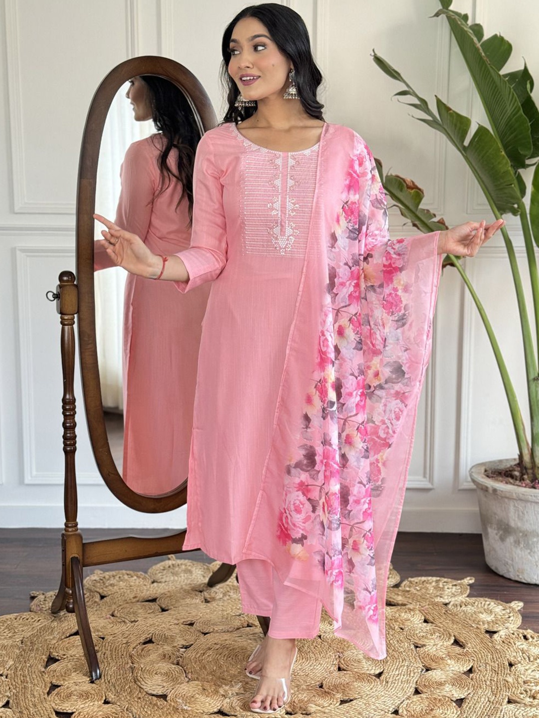 BLACK SCISSOR Floral Embroidered Sequinned Straight Kurta With Trousers & Dupatta, Pink
BLACK SCISSOR Floral Embroidered Sequinned Straight Kurta With Trousers & Dupatta, Pink