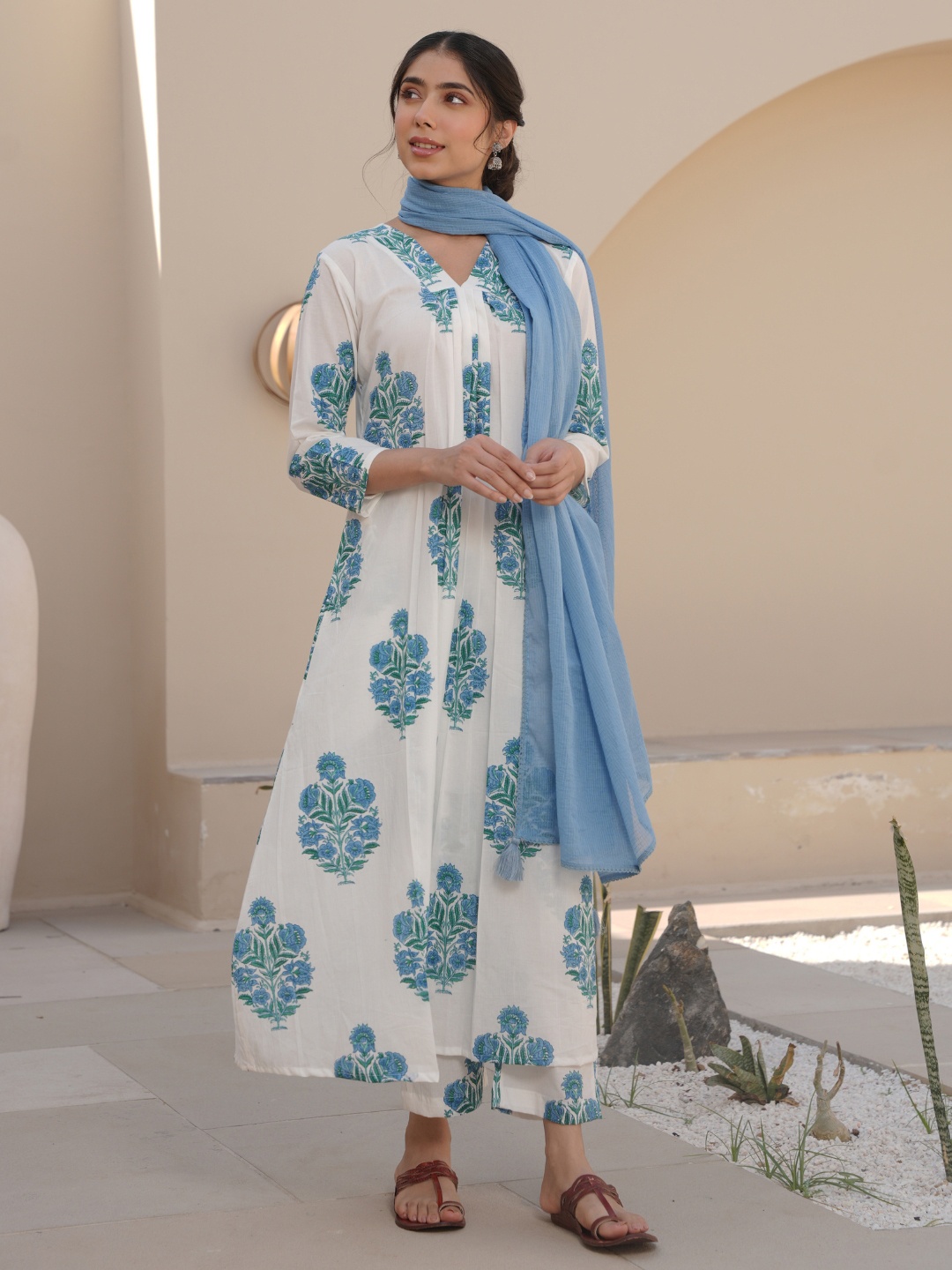 OneWe Floral Printed V Neck Pleated A Line Pure Cotton Kurta With Trousers & Dupatta, White
OneWe Floral Printed V Neck Pleated A Line Pure Cotton Kurta With Trousers & Dupatta, White