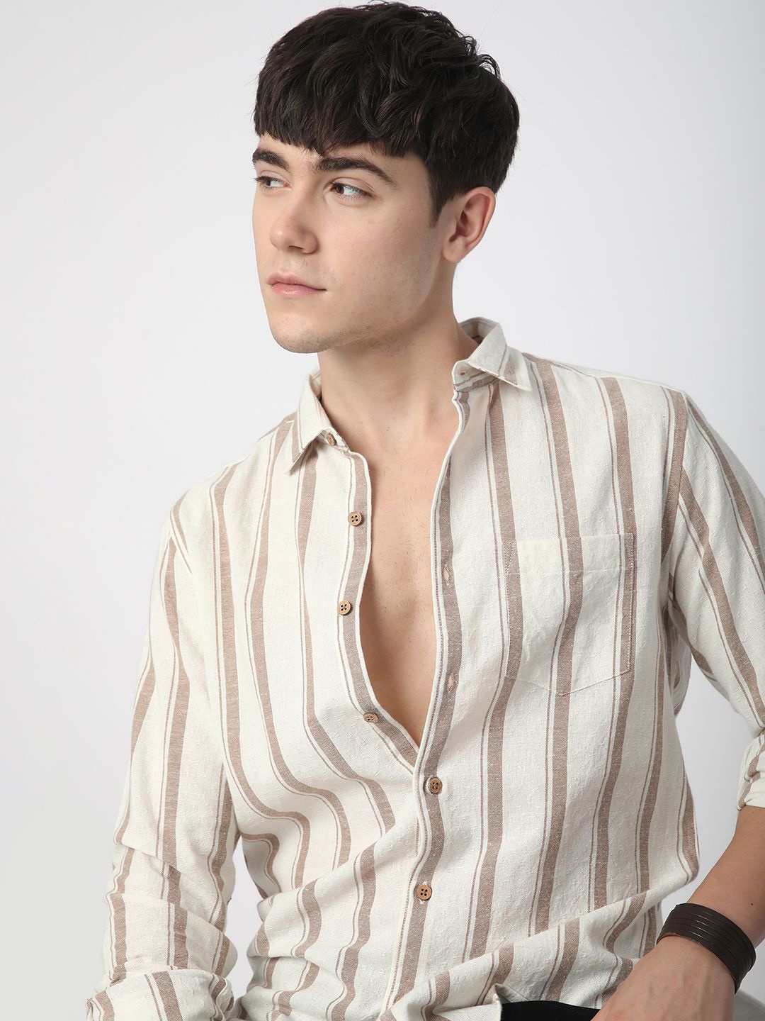 VASTRADO Men Classic Slim Fit Spread Collar Vertical Striped Cotton Casual Shirt, Off white
VASTRADO Men Classic Slim Fit Spread Collar Vertical Striped Cotton Casual Shirt, Off white