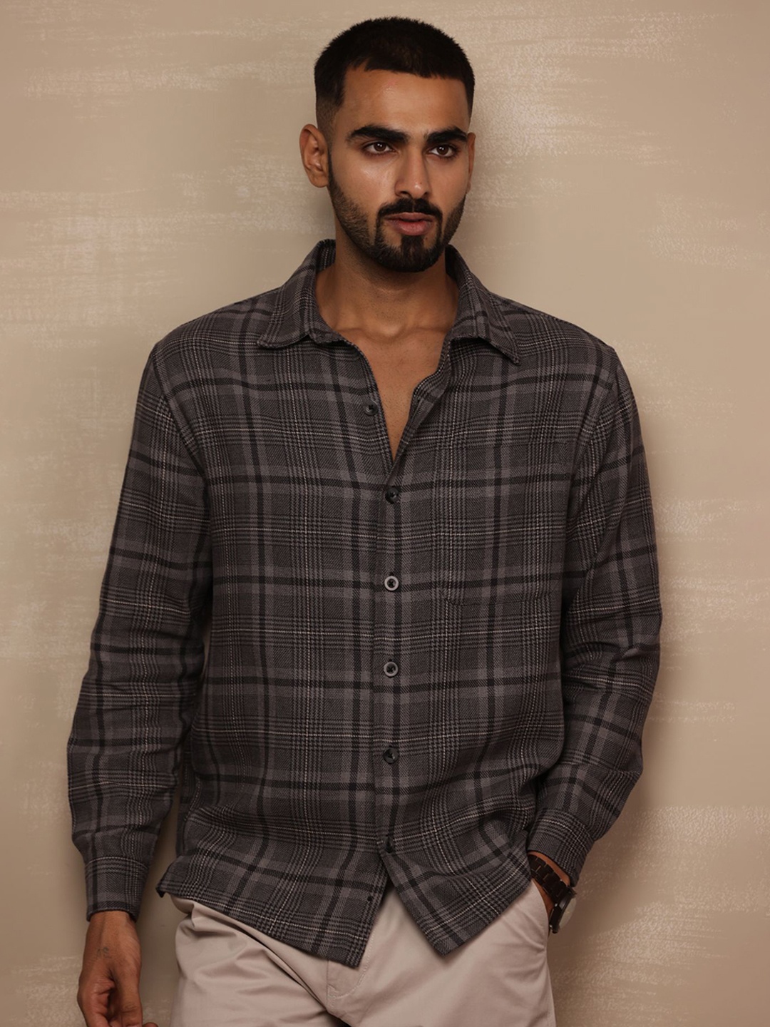 Uncluttered Closet Men Relaxed Oversized Fit Tartan Checked Cotton Casual Shirt, Grey
Uncluttered Closet Men Relaxed Oversized Fit Tartan Checked Cotton Casual Shirt, Grey