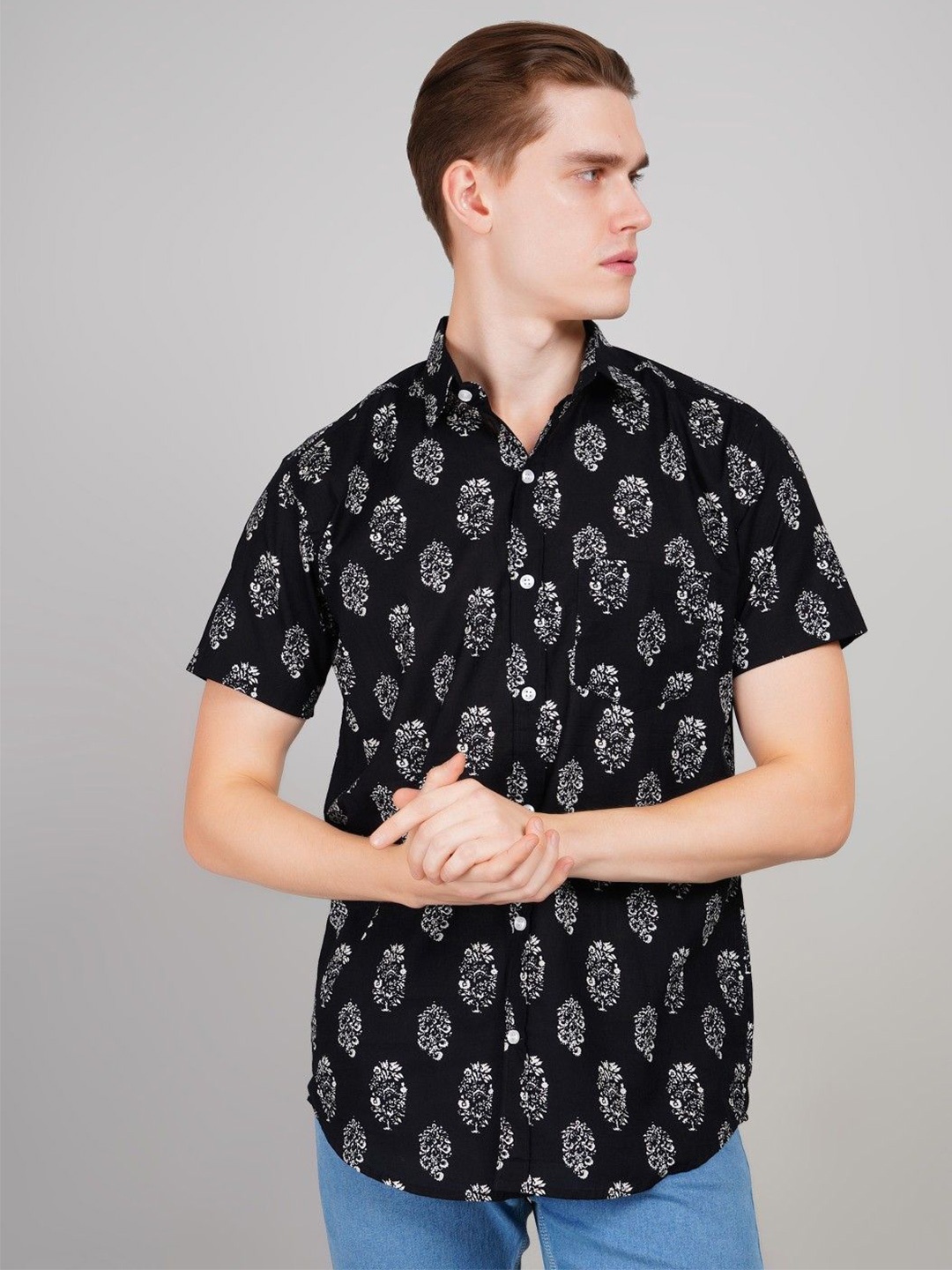 LOUIS MONARCH Men Regular Fit Spread Collar Floral Printed Cotton Casual Shirt, Black
LOUIS MONARCH Men Regular Fit Spread Collar Floral Printed Cotton Casual Shirt, Black
