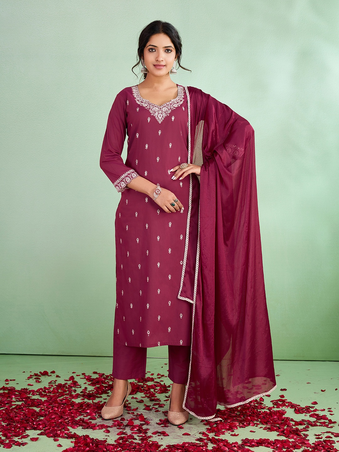 SUAAC Floral Embroidered Notch Neck Thread Work Straight Kurta With Trouser And Dupatta, Maroon
SUAAC Floral Embroidered Notch Neck Thread Work Straight Kurta With Trouser And Dupatta, Maroon