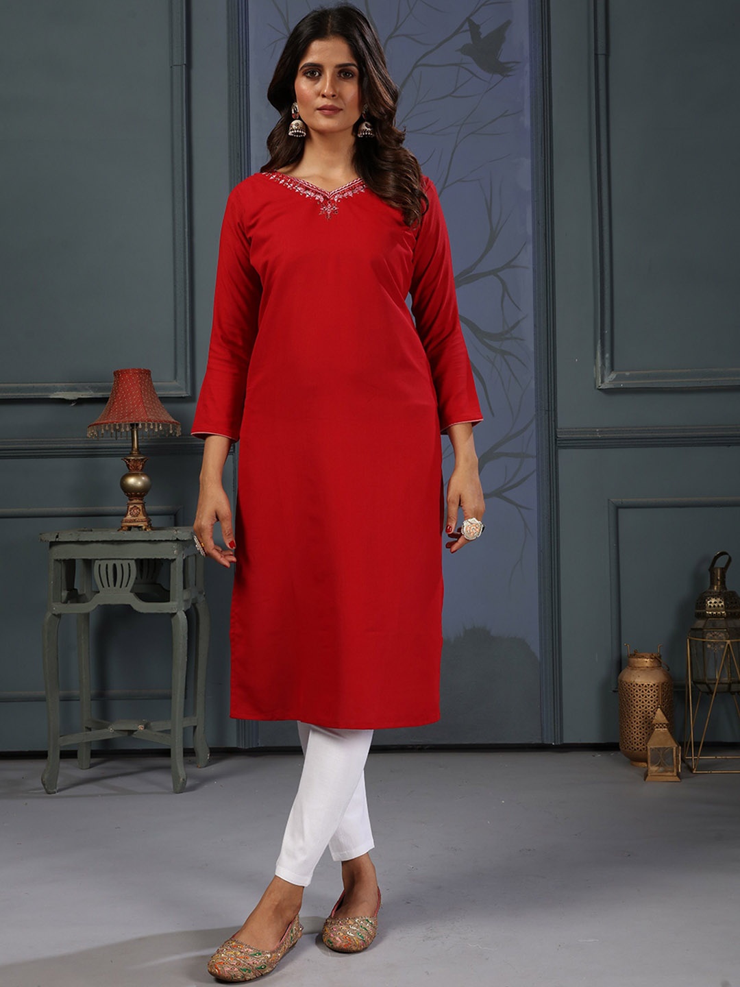 Artihc Floral Yoke Design V-Neck Mirror Work Cotton Silk Straight Kurta With Leggings, Red
Artihc Floral Yoke Design V-Neck Mirror Work Cotton Silk Straight Kurta With Leggings, Red