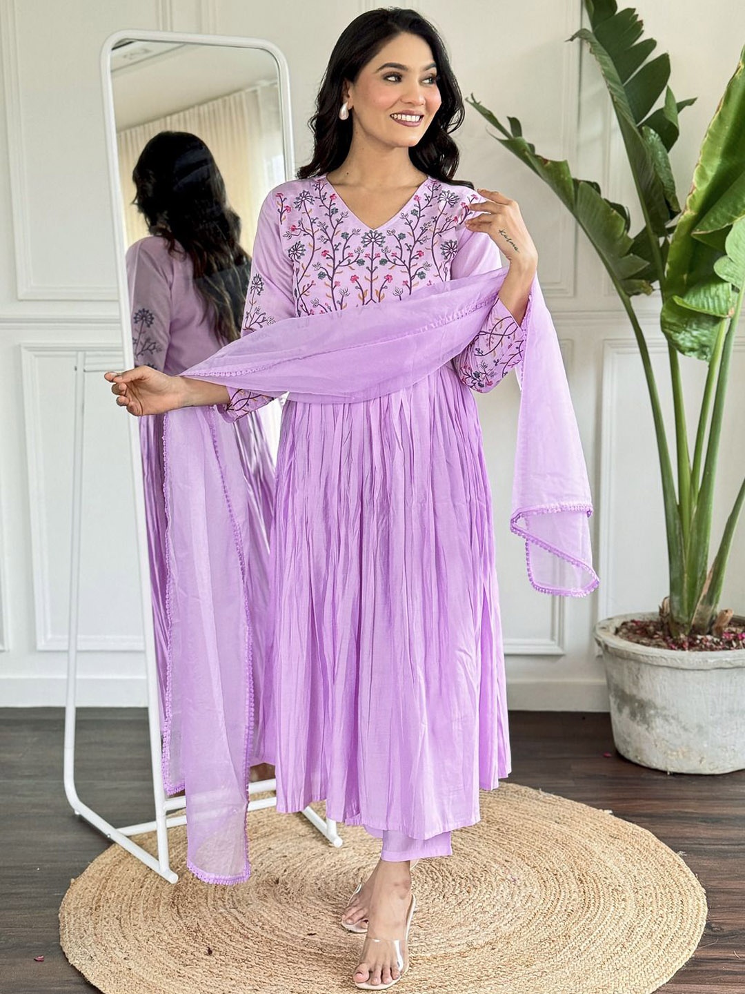 BLACK SCISSOR Embroidered Thread Work Straight Kurta With Trousers & Dupatta, Lavender
BLACK SCISSOR Embroidered Thread Work Straight Kurta With Trousers & Dupatta, Lavender