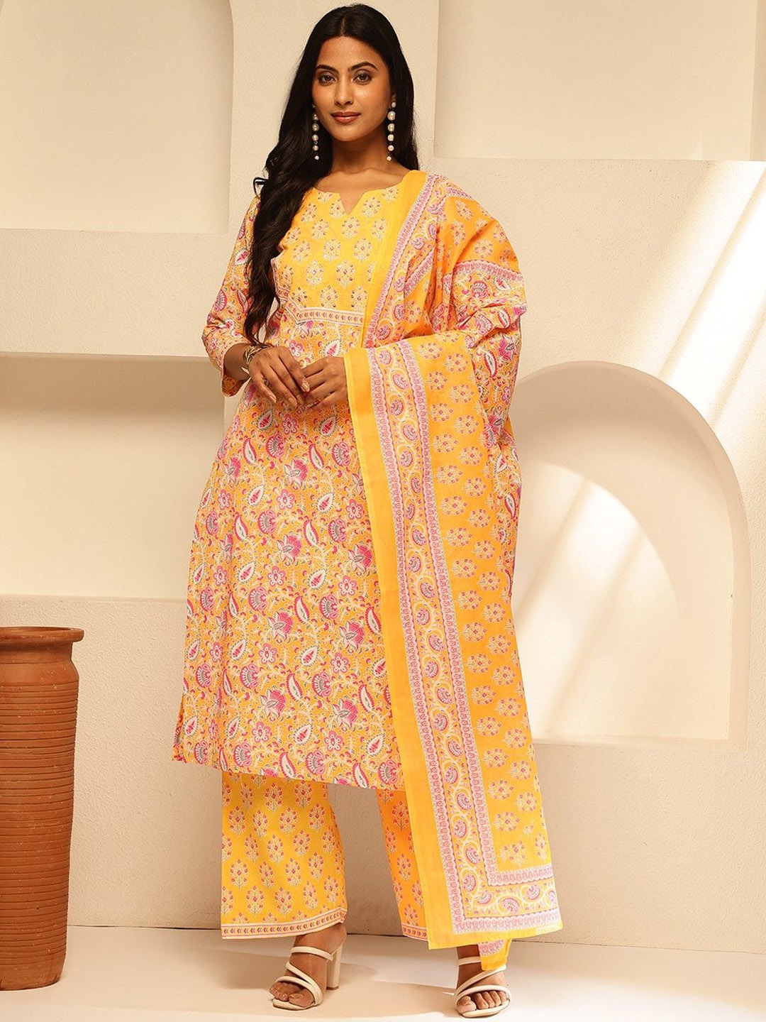 Vbuyz Floral Printed Sequinned Pure Cotton Straight Kurta with Palazzo & Dupatta, Yellow
Vbuyz Floral Printed Sequinned Pure Cotton Straight Kurta with Palazzo & Dupatta, Yellow