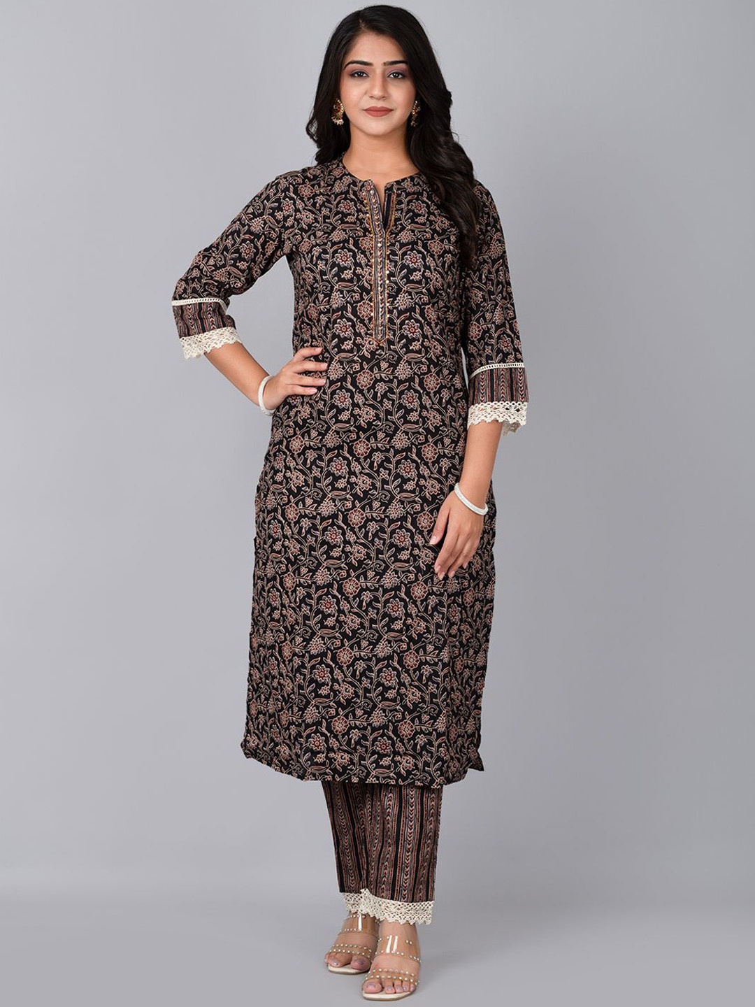 TRIVEDI Floral Printed Mandarin Collar Pure Cotton Straight Kurta With Trousers, Black
TRIVEDI Floral Printed Mandarin Collar Pure Cotton Straight Kurta With Trousers, Black