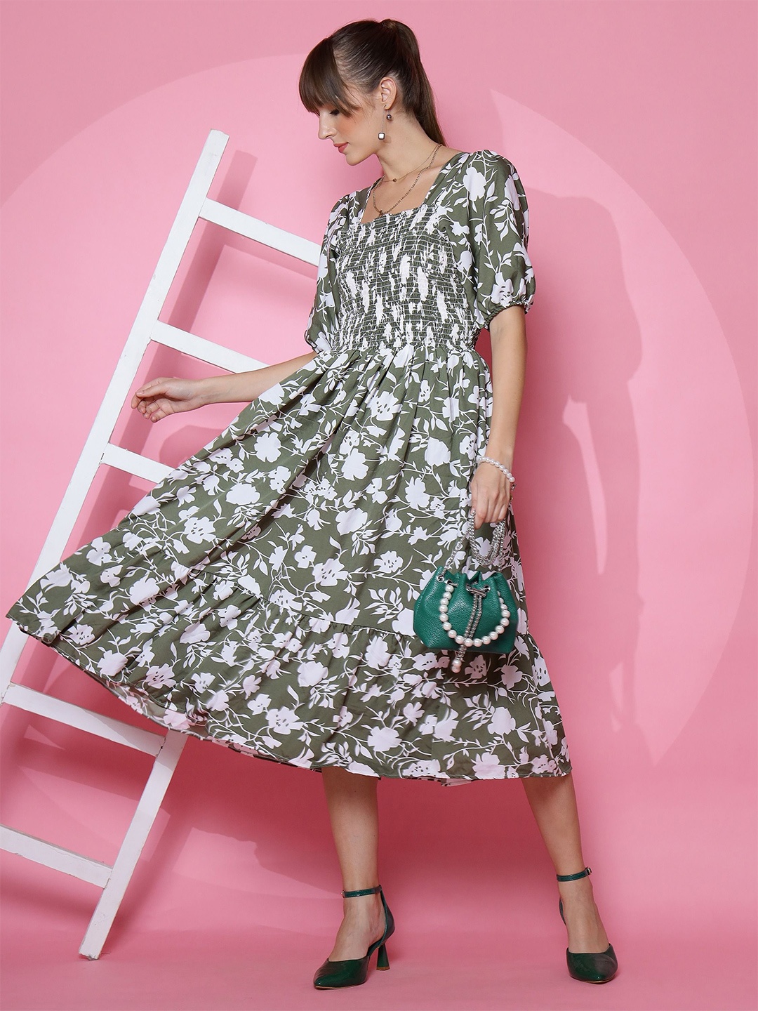 De La Moda Women Floral Print V-Neck Puff Sleeves Midi Fit & Flare Dress, Green
De La Moda Women Floral Print V-Neck Puff Sleeves Midi Fit & Flare Dress, Green