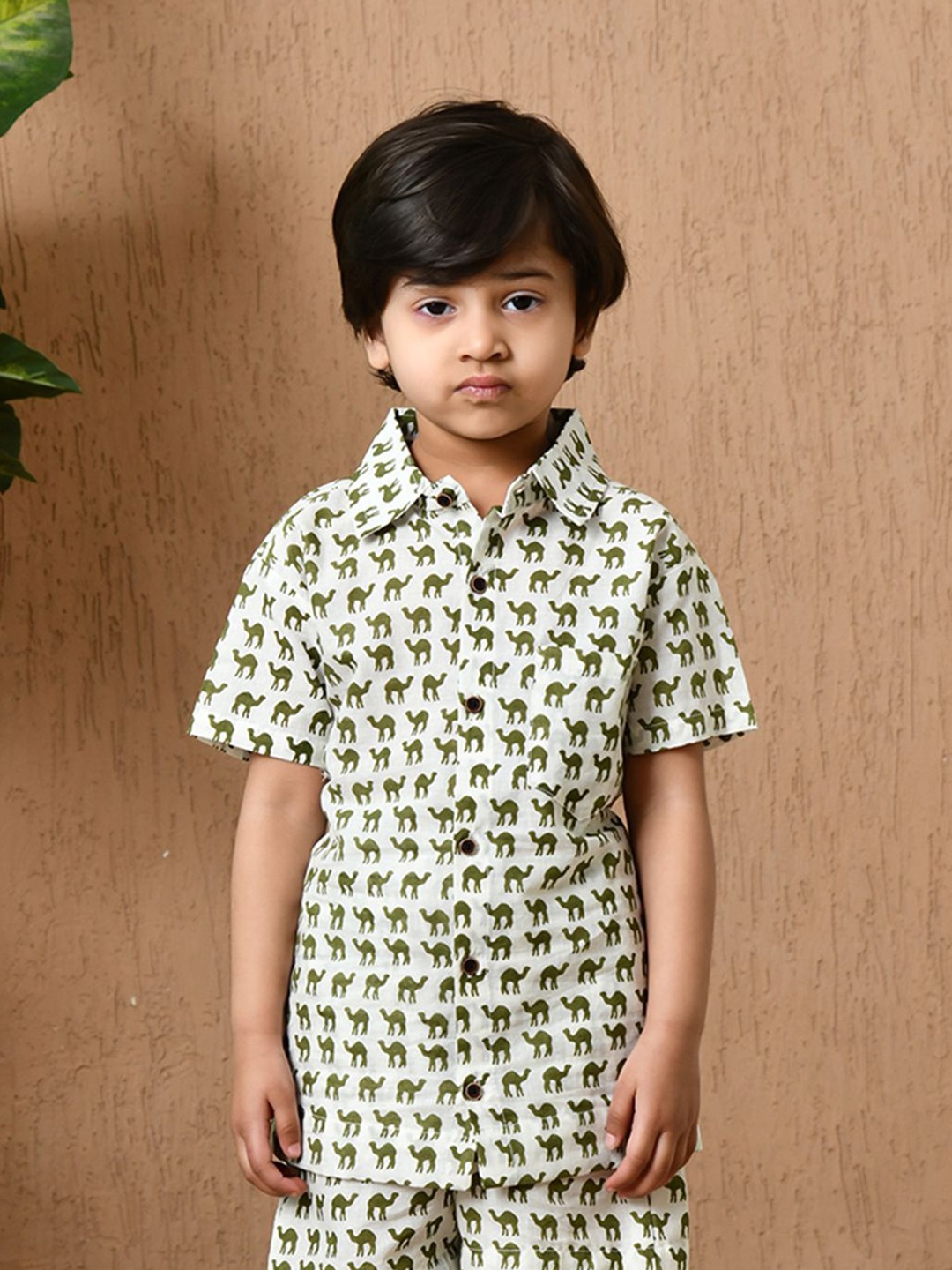 MoMaa Boys Comfort Relaxed Fit Spread Collar Conversational Printed Cotton Casual Shirt, Off white
MoMaa Boys Comfort Relaxed Fit Spread Collar Conversational Printed Cotton Casual Shirt, Off white