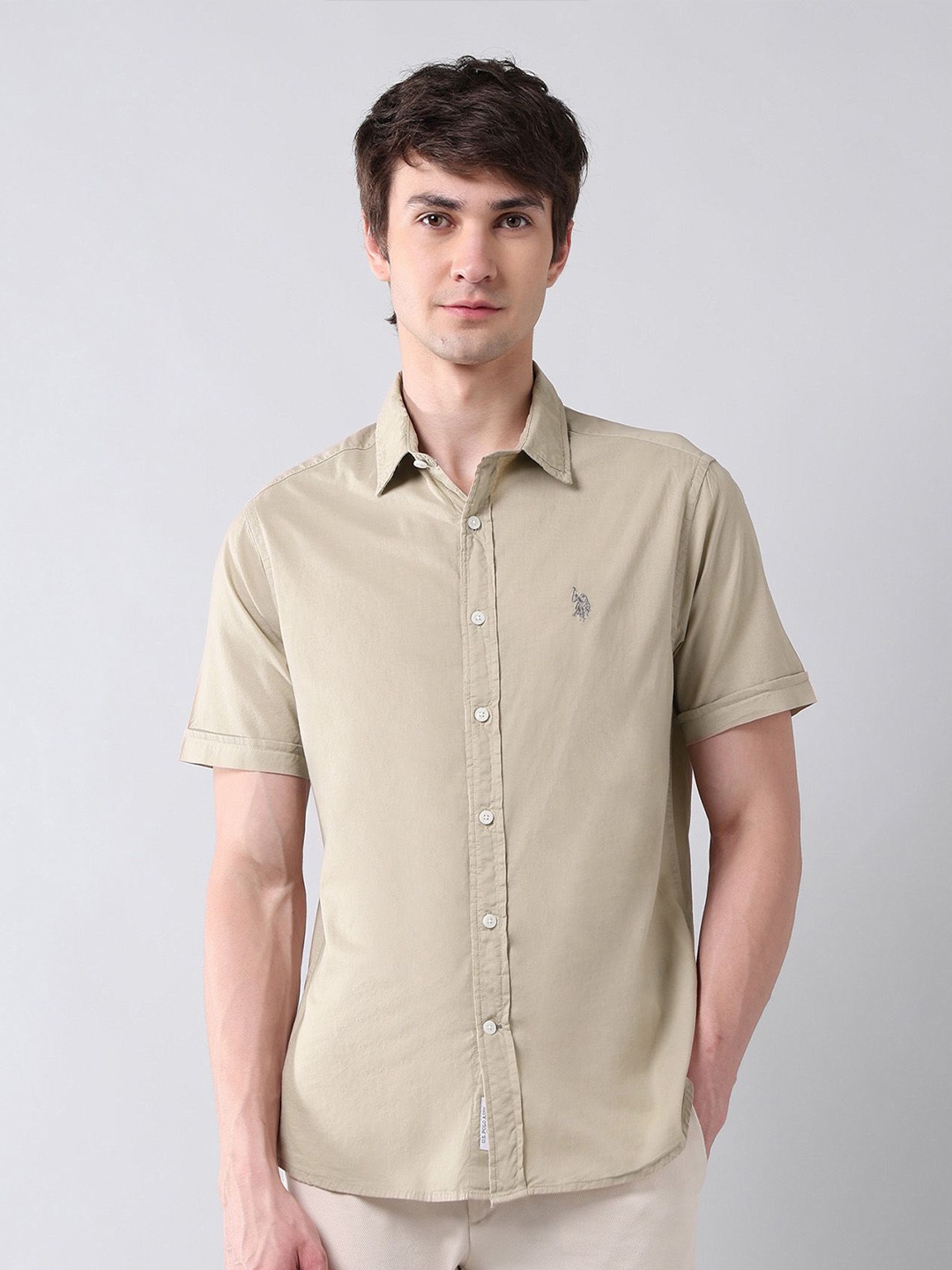 U.S. Polo Assn. Men Classic Tailored Fit Spread Collar Solid Cotton Casual Shirt, Beige
U.S. Polo Assn. Men Classic Tailored Fit Spread Collar Solid Cotton Casual Shirt, Beige