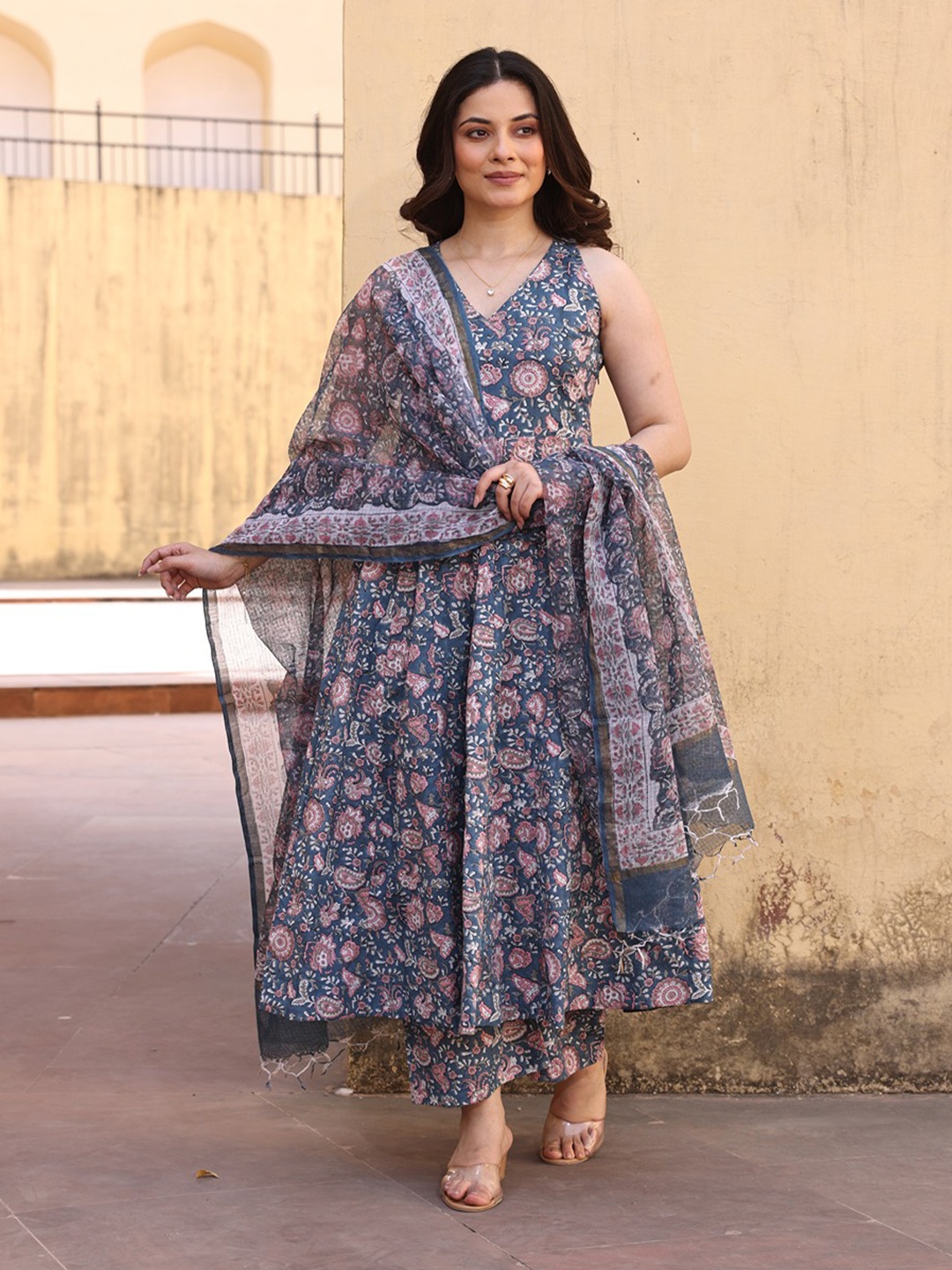 ASRUMO Women Ethnic Motifs Printed Regular Pure Cotton Kurta with Trousers & With Dupatta, Blue
ASRUMO Women Ethnic Motifs Printed Regular Pure Cotton Kurta with Trousers & With Dupatta, Blue