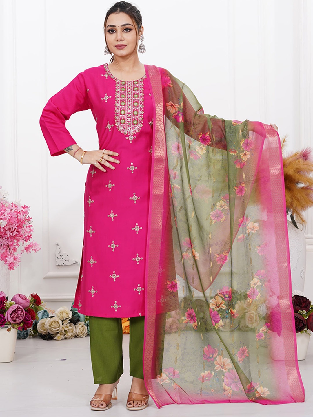 Maheesha Floral Sequinned Embroidered Round Neck Straight Kurta with Trousers & Dupatta, Pink
Maheesha Floral Sequinned Embroidered Round Neck Straight Kurta with Trousers & Dupatta, Pink