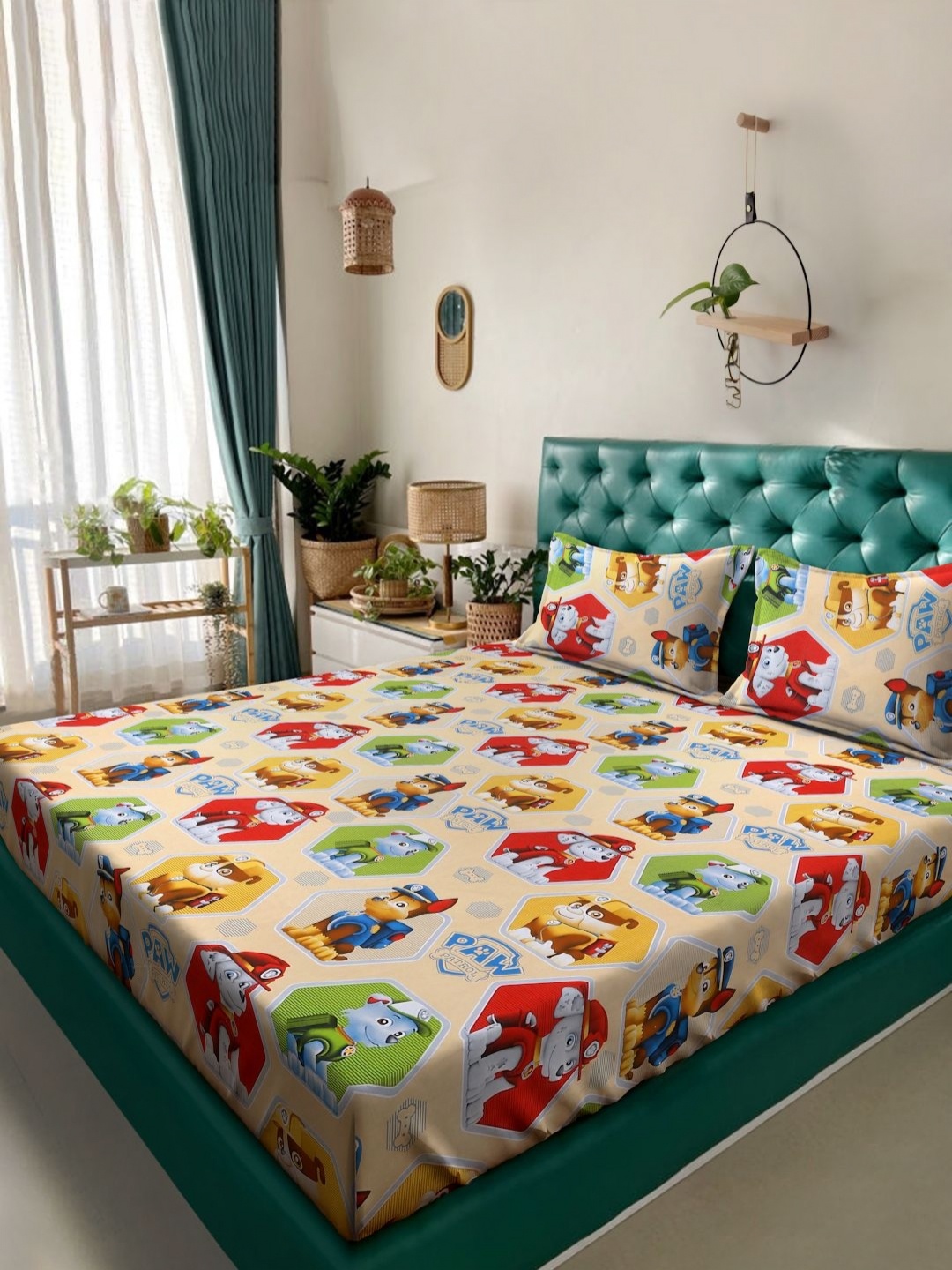 KLOTTHE Green & Red Printed Pure Cotton 400 TC Double Bedsheet Set 2.5 m x 2.25 m
KLOTTHE Green & Red Printed Pure Cotton 400 TC Double Bedsheet Set 2.5 m x 2.25 m