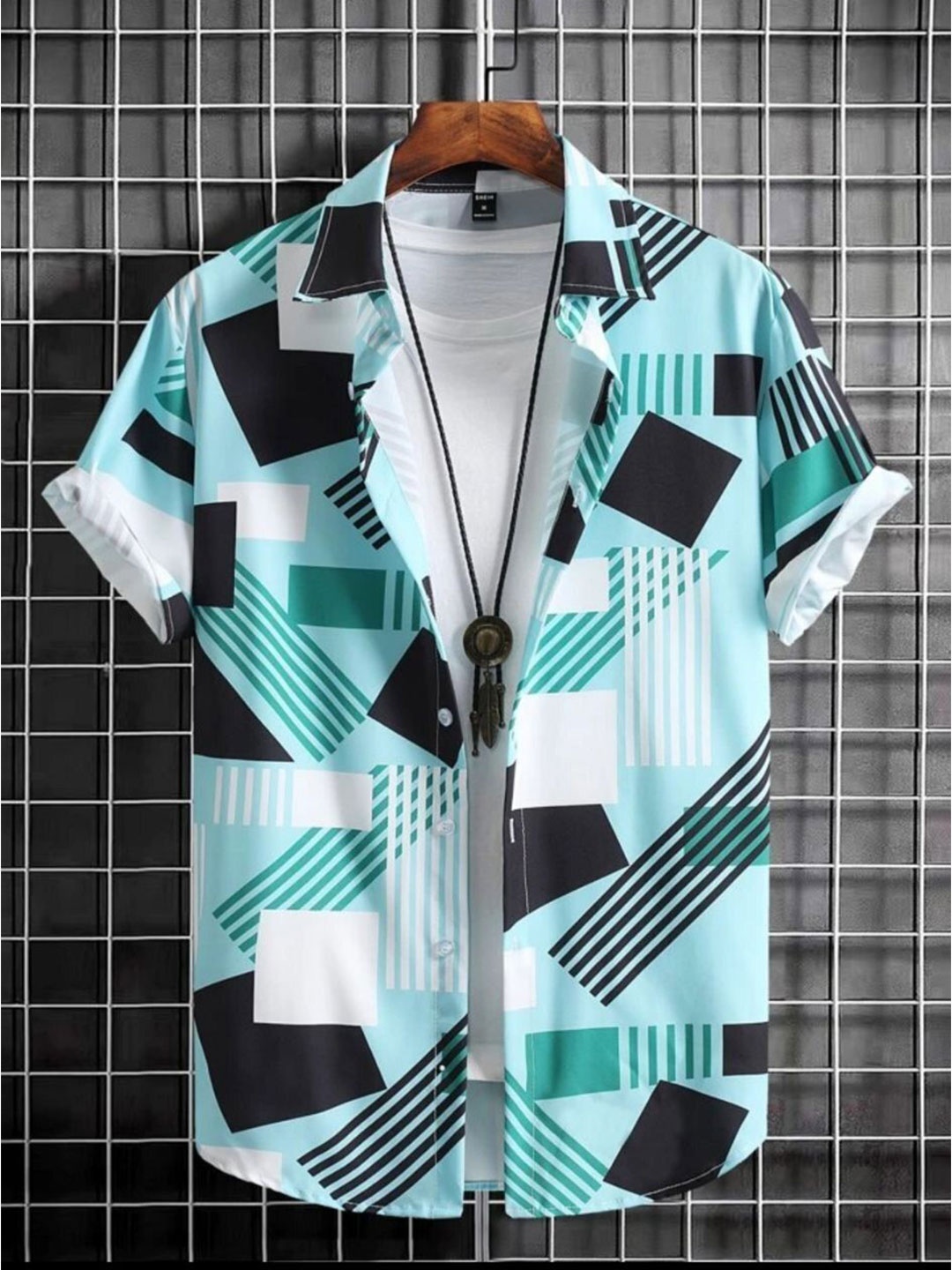 Metronaut Men Regular Fit Spread Collar Geometric Printed Elastane Casual Shirt, Green
Metronaut Men Regular Fit Spread Collar Geometric Printed Elastane Casual Shirt, Green