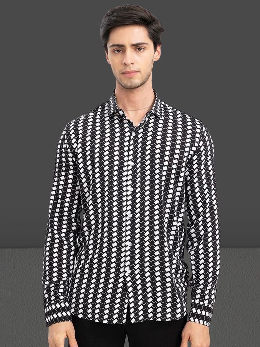Metronaut Men Regular Fit Spread Collar Geometric Printed Elastane Casual Shirt, Black
Metronaut Men Regular Fit Spread Collar Geometric Printed Elastane Casual Shirt, Black