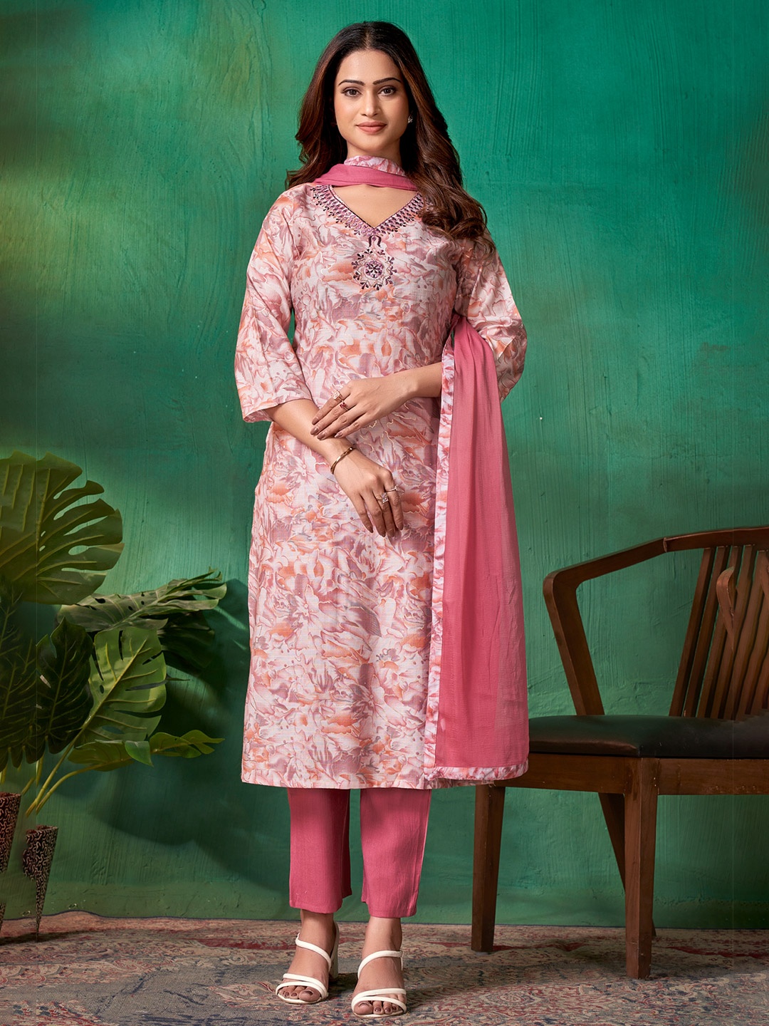 Sangria Floral Printed V-Neck Pure Cotton Straight Kurta With Trousers & Dupatta, Pink
Sangria Floral Printed V-Neck Pure Cotton Straight Kurta With Trousers & Dupatta, Pink