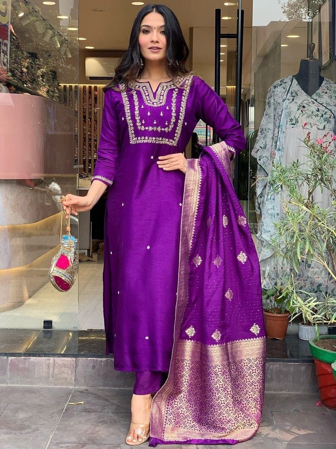 Aaysa Kurti Ethnic Motifs Embroidered Pure Silk Straight Kurta With Trousers & Dupatta, Purple
Aaysa Kurti Ethnic Motifs Embroidered Pure Silk Straight Kurta With Trousers & Dupatta, Purple