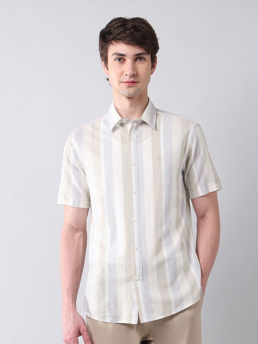 U.S. Polo Assn. Men Classic Tailored Fit Vertical Striped Cotton Casual Shirt, White
U.S. Polo Assn. Men Classic Tailored Fit Vertical Striped Cotton Casual Shirt, White