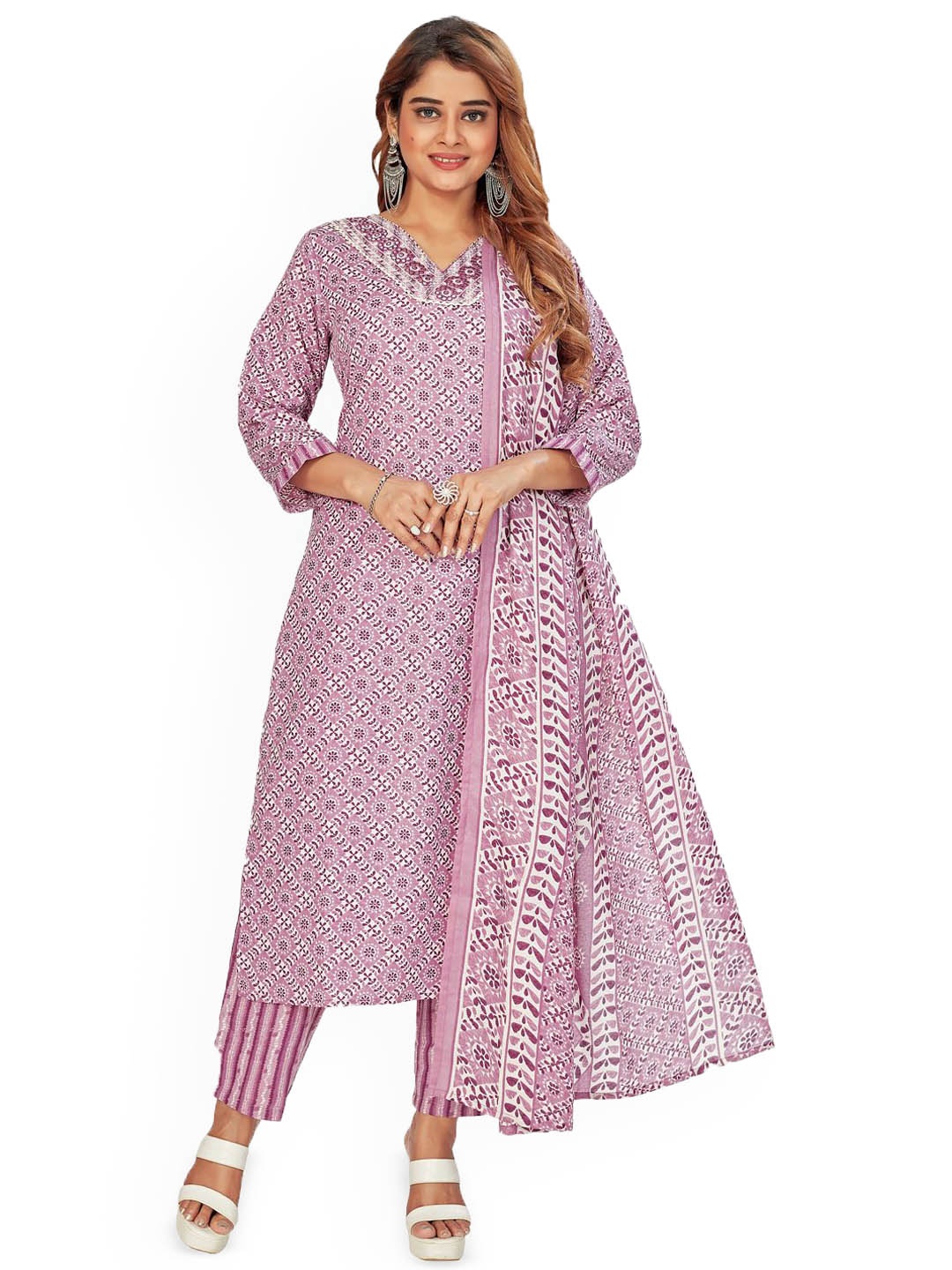 Amchoor Floral Printed Mirror Work Pure Cotton Straight Kurta With Trouser & Dupatta, Purple
Amchoor Floral Printed Mirror Work Pure Cotton Straight Kurta With Trouser & Dupatta, Purple
